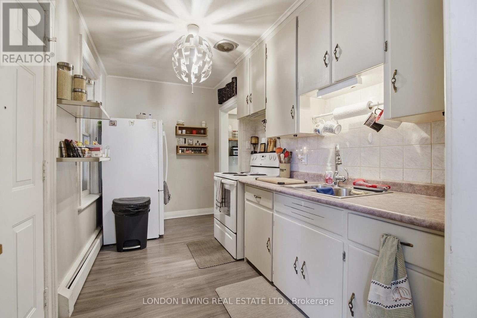 485 ENGLISH STREET - 18