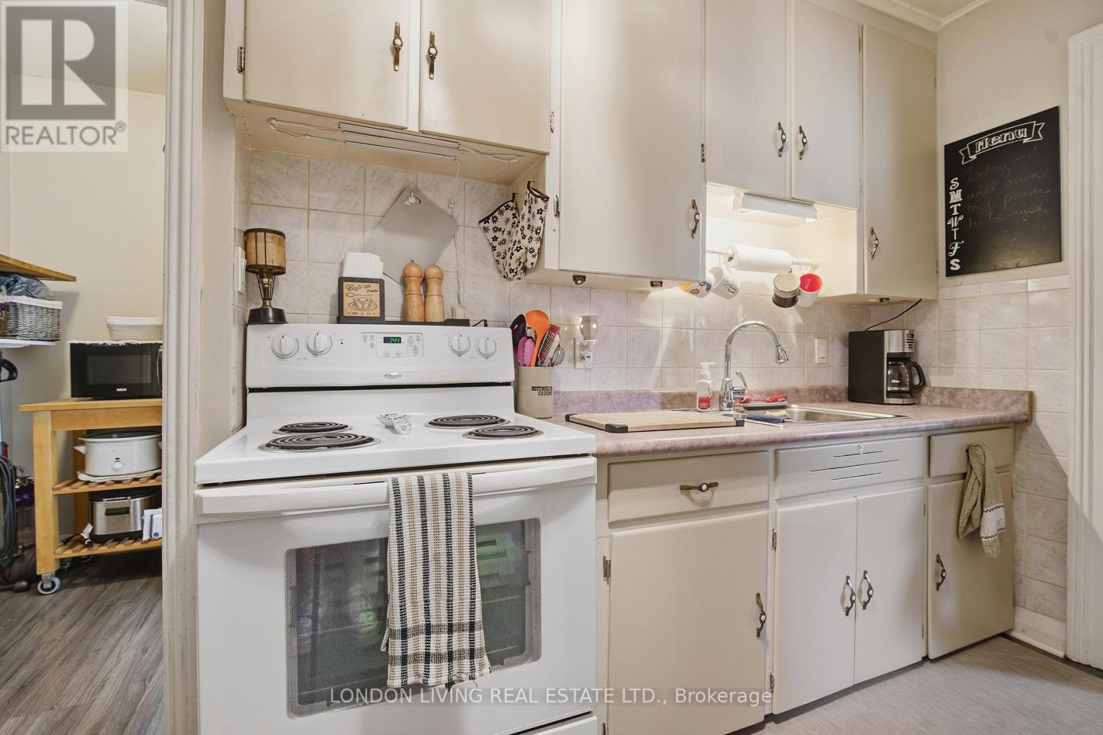 485 ENGLISH STREET - 19