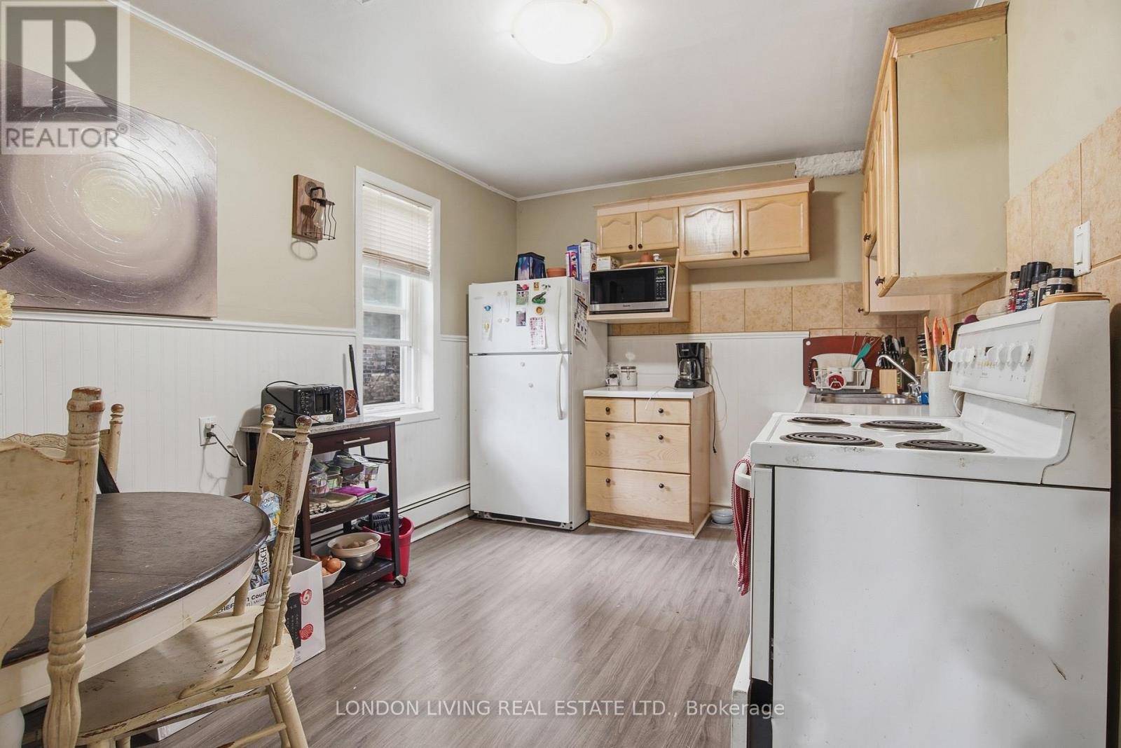 485 ENGLISH STREET - 31