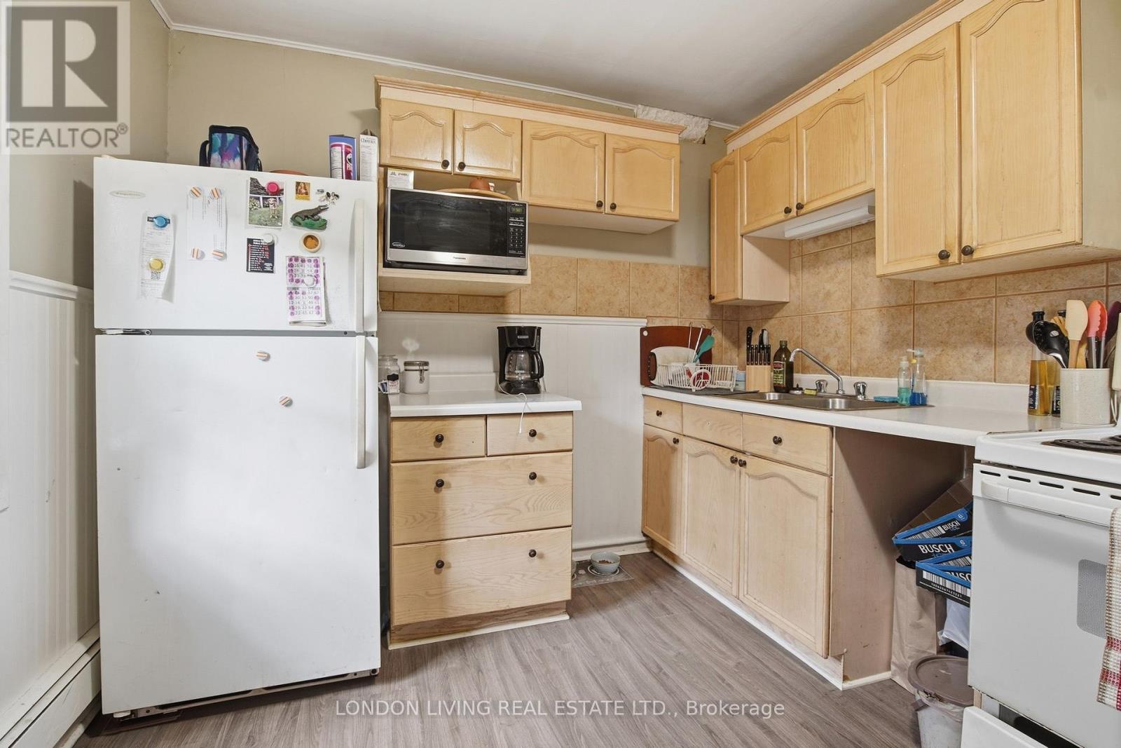 485 ENGLISH STREET - 32