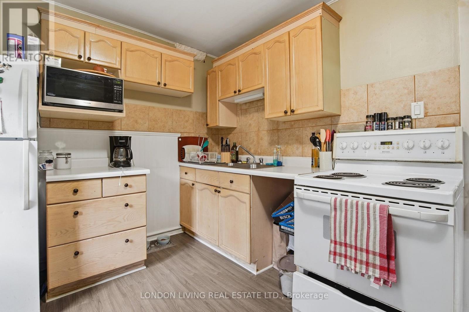 485 ENGLISH STREET - 33
