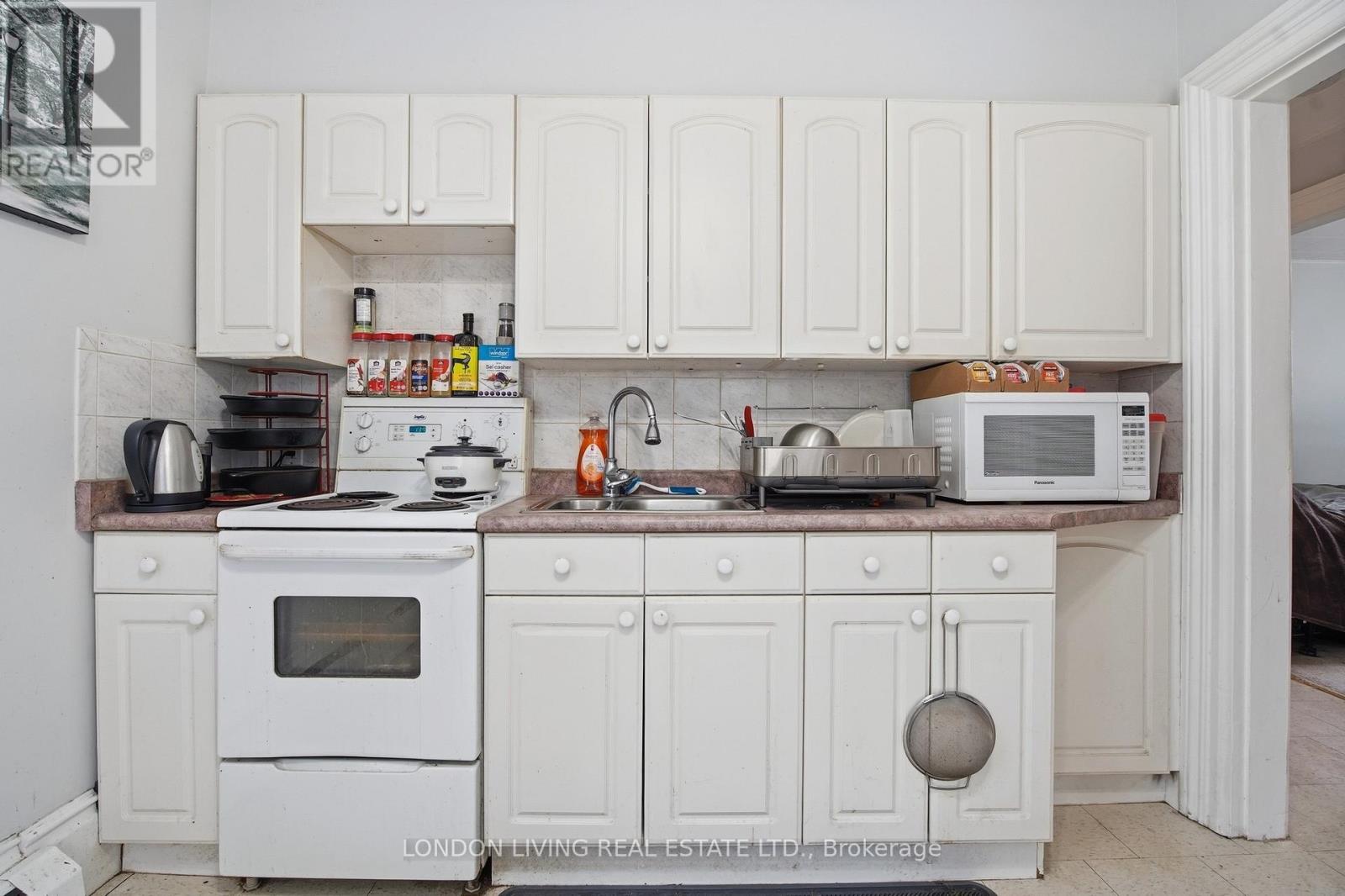 485 ENGLISH STREET - 9