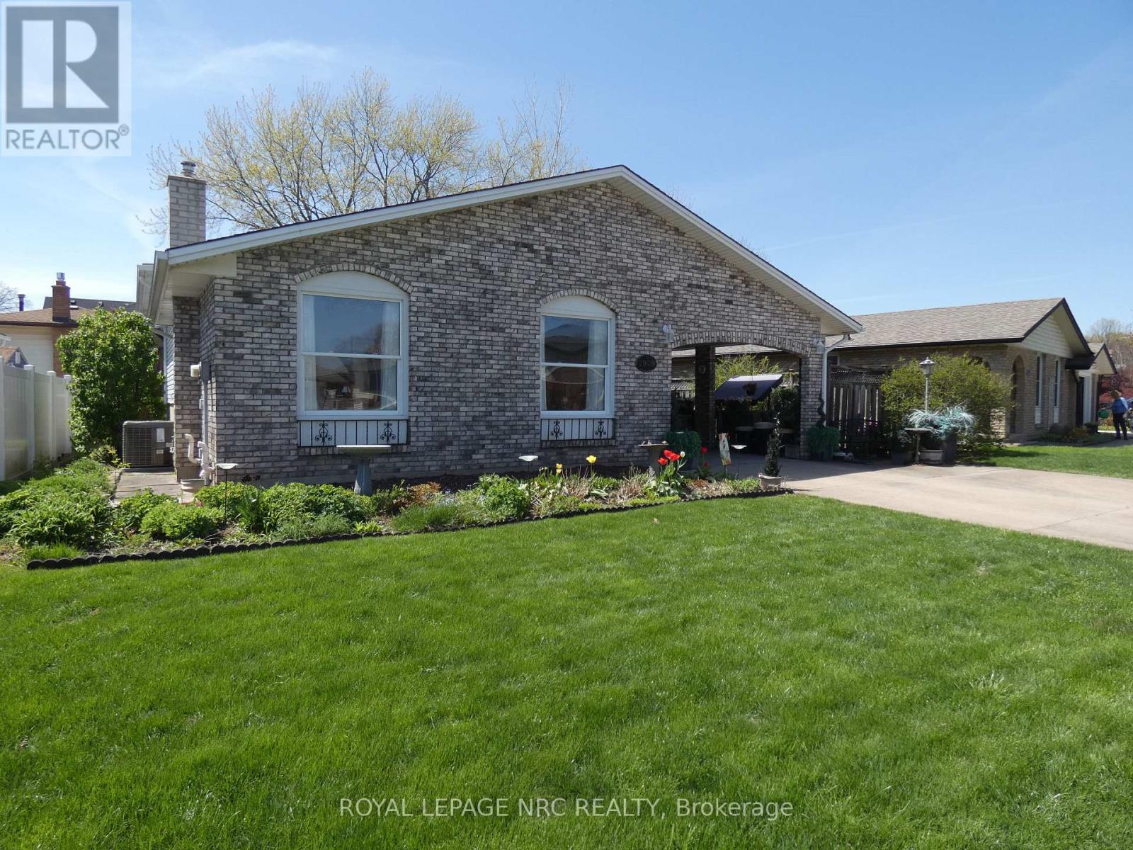 2909 HENLEY AVENUE - 1