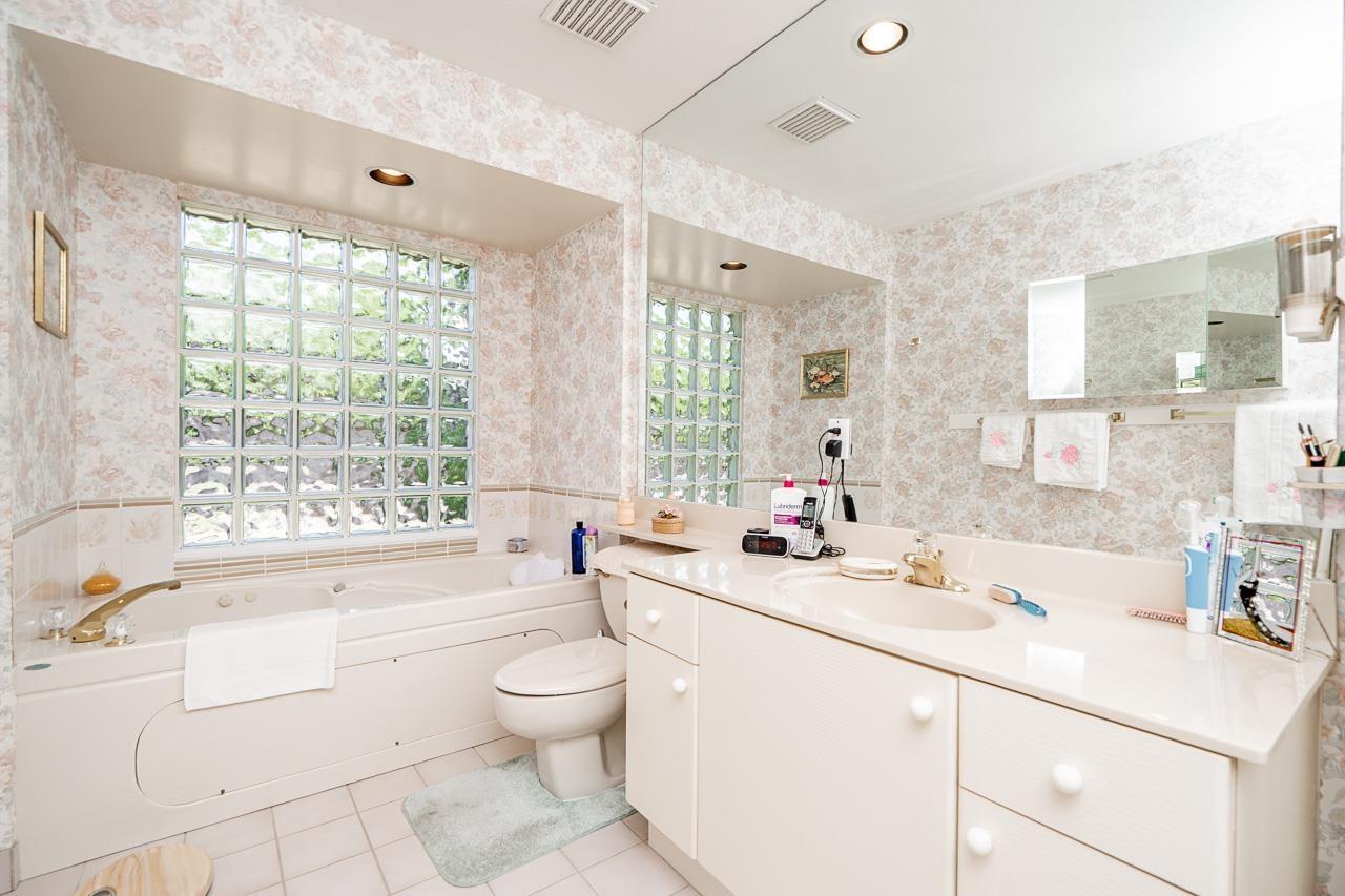 2112 124 STREET, Surrey