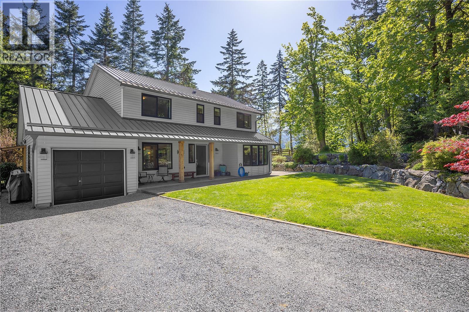 4299 Entrance Ave, Ladysmith