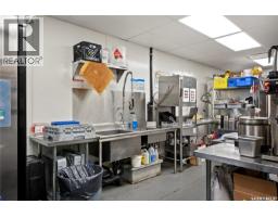 4550 Albert Street, Regina, SK S4S6B4 Photo 11