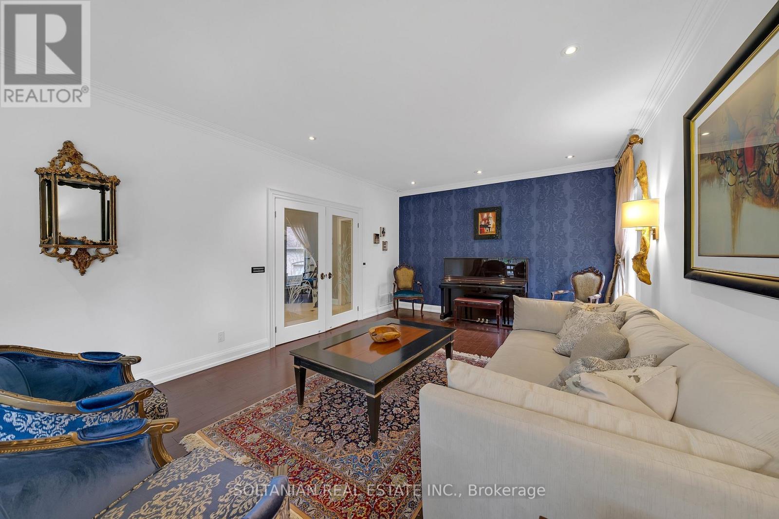 6 FAIRFIELD PLACE - 6