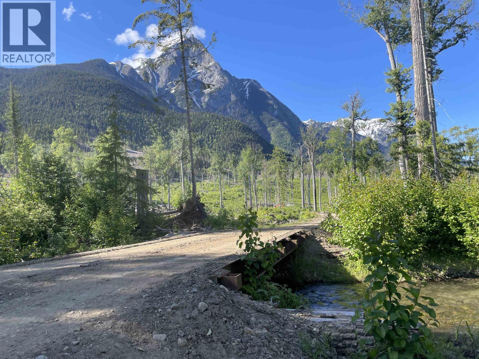DL 890 PUGSLEY Street, New Hazelton