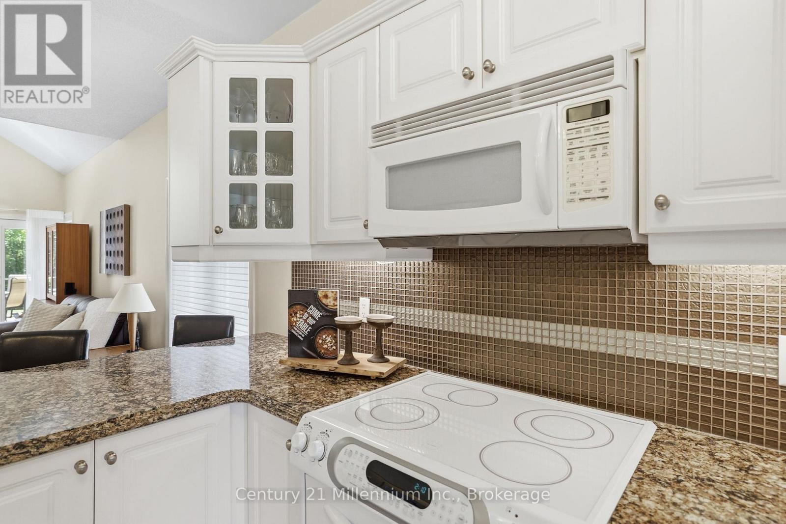 18 THOMAS DRIVE - 11