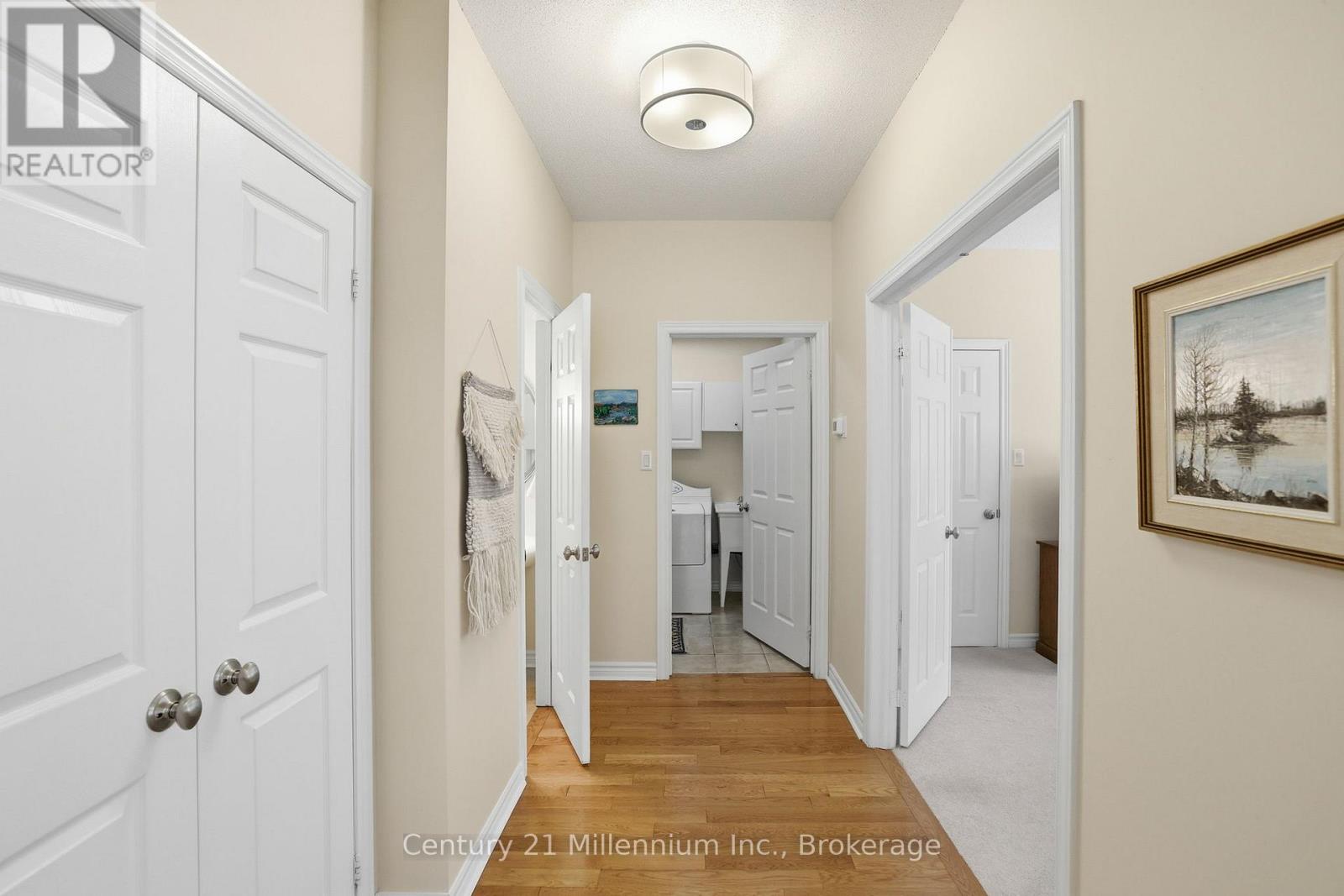 18 THOMAS DRIVE - 16