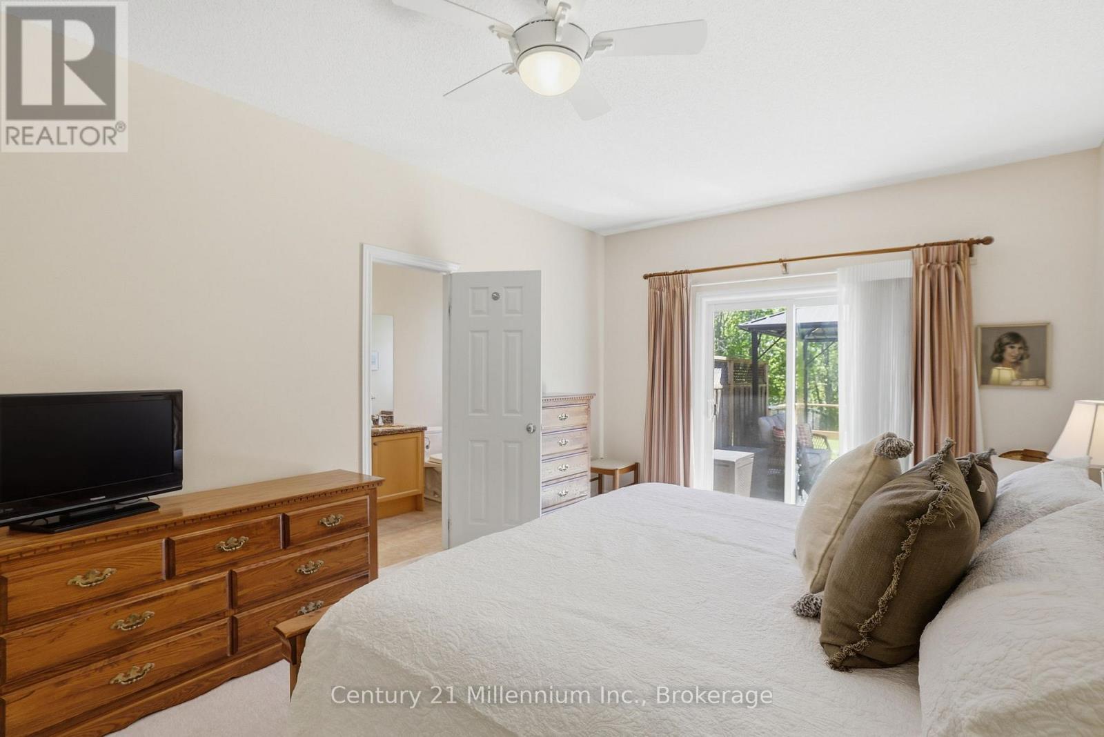 18 THOMAS DRIVE - 20