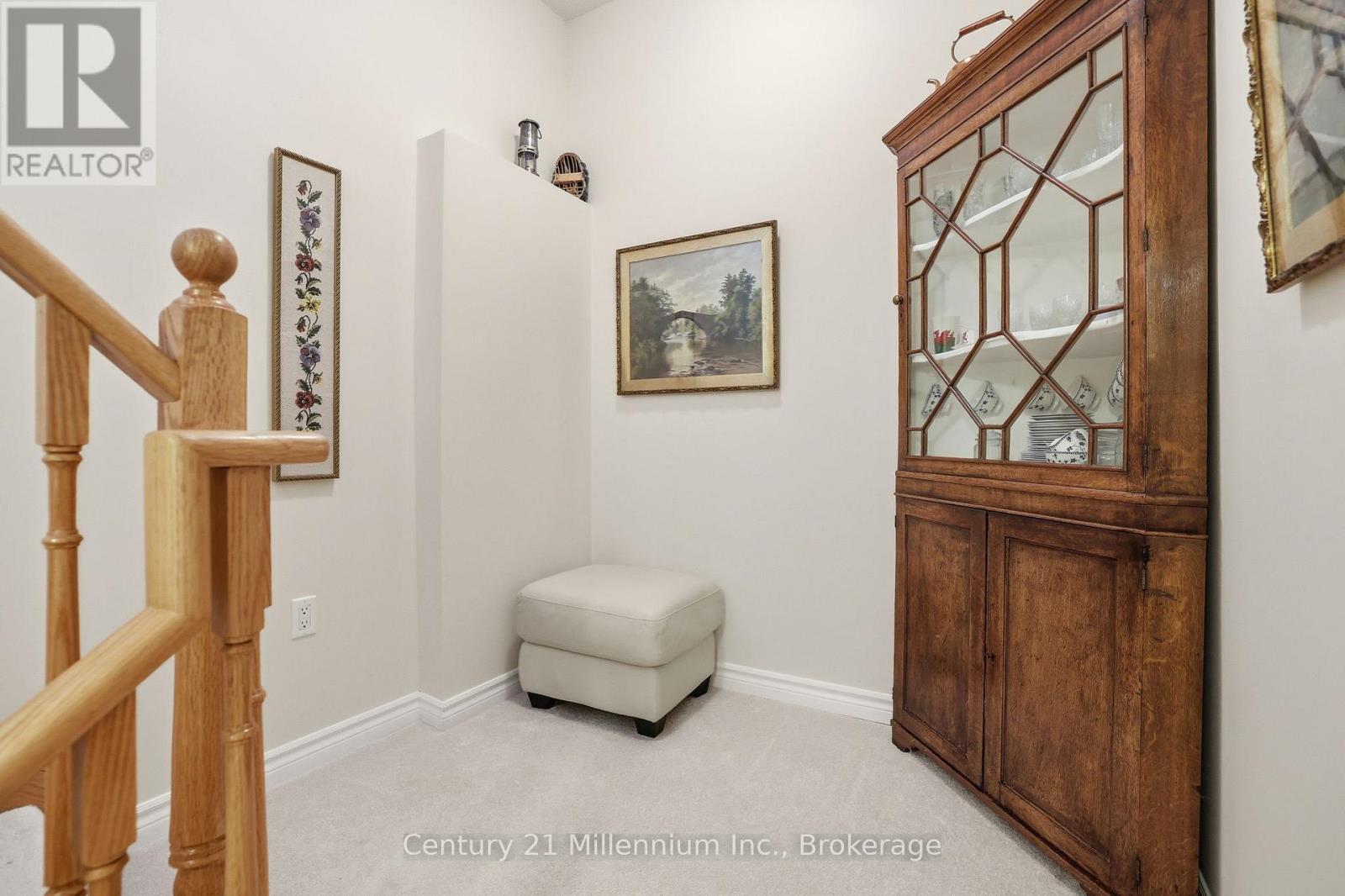 18 THOMAS DRIVE - 34