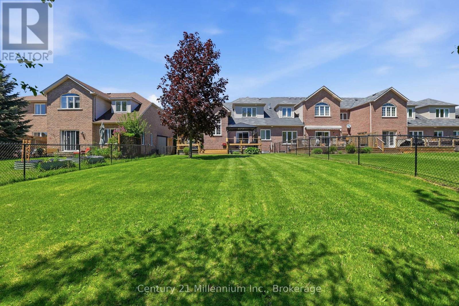 18 THOMAS DRIVE - 39