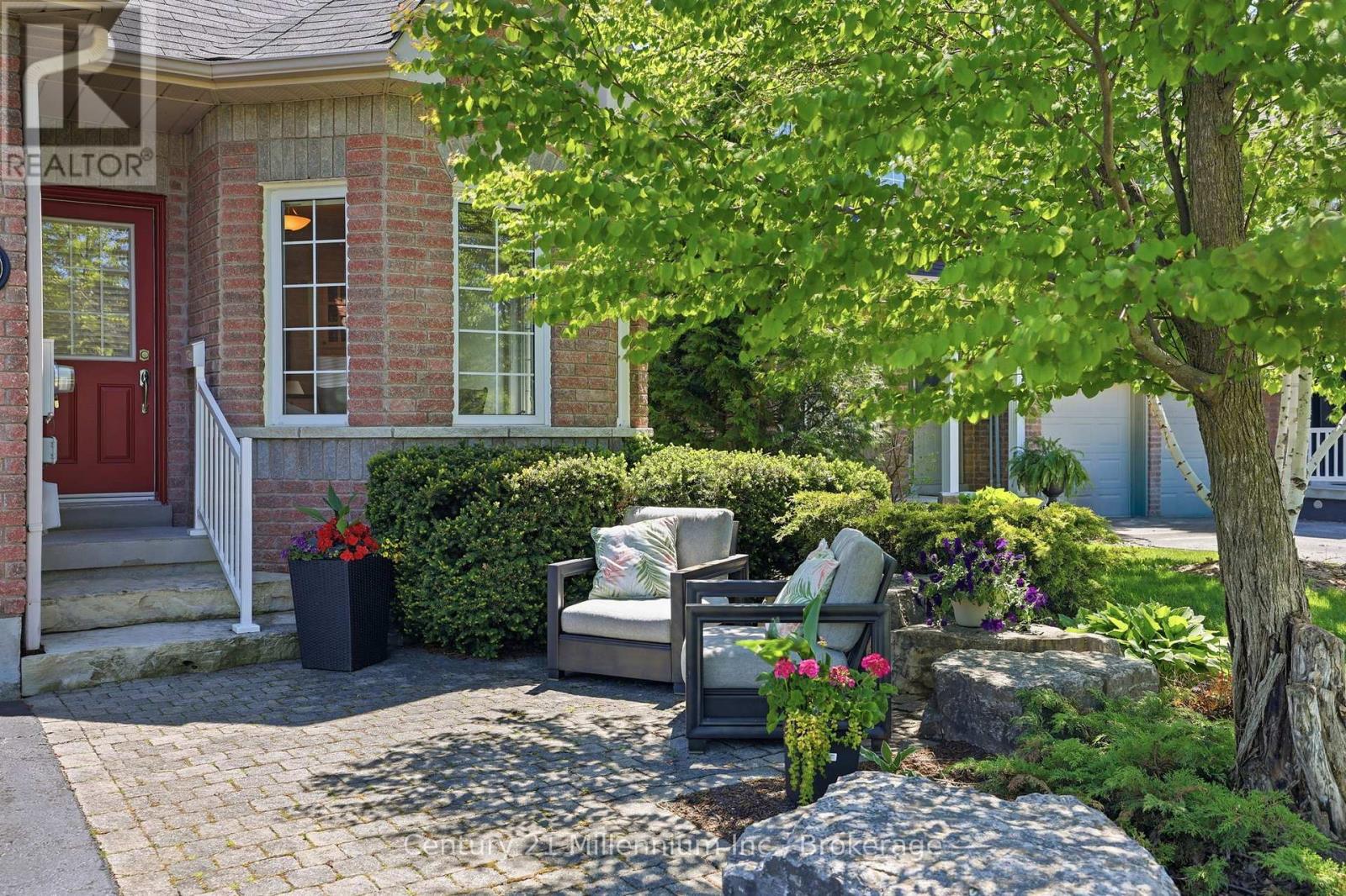 18 THOMAS DRIVE - 4