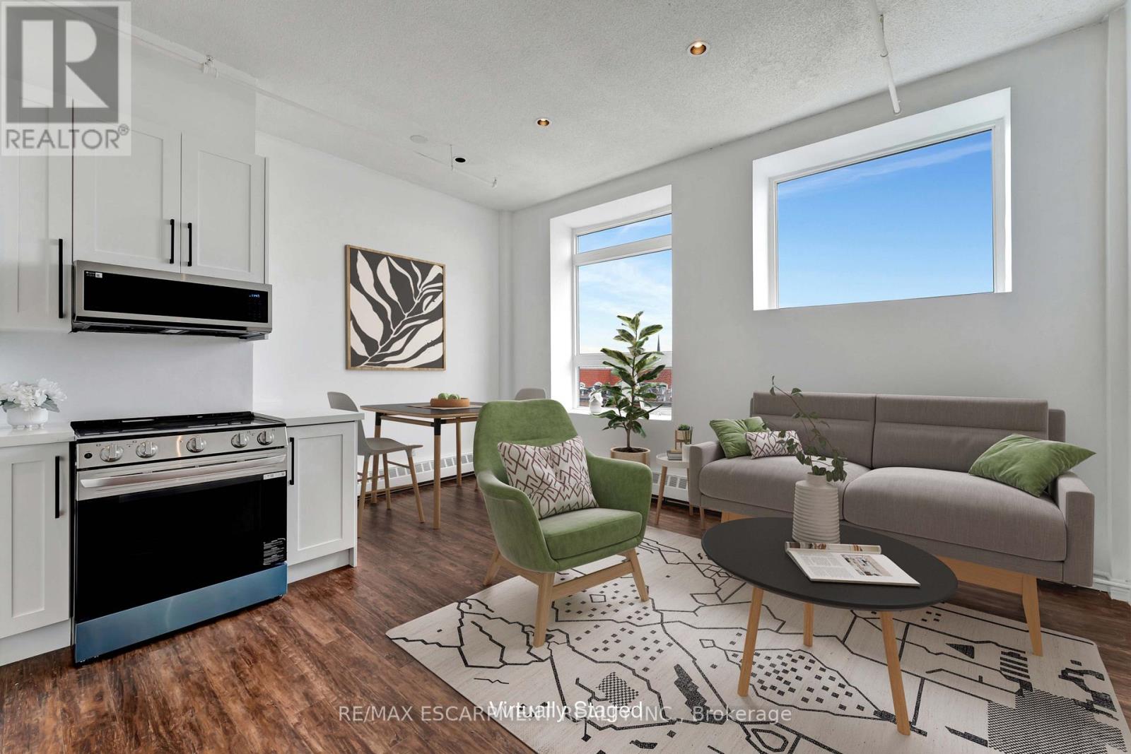 #409 90 COLBORNE STREET N - 6