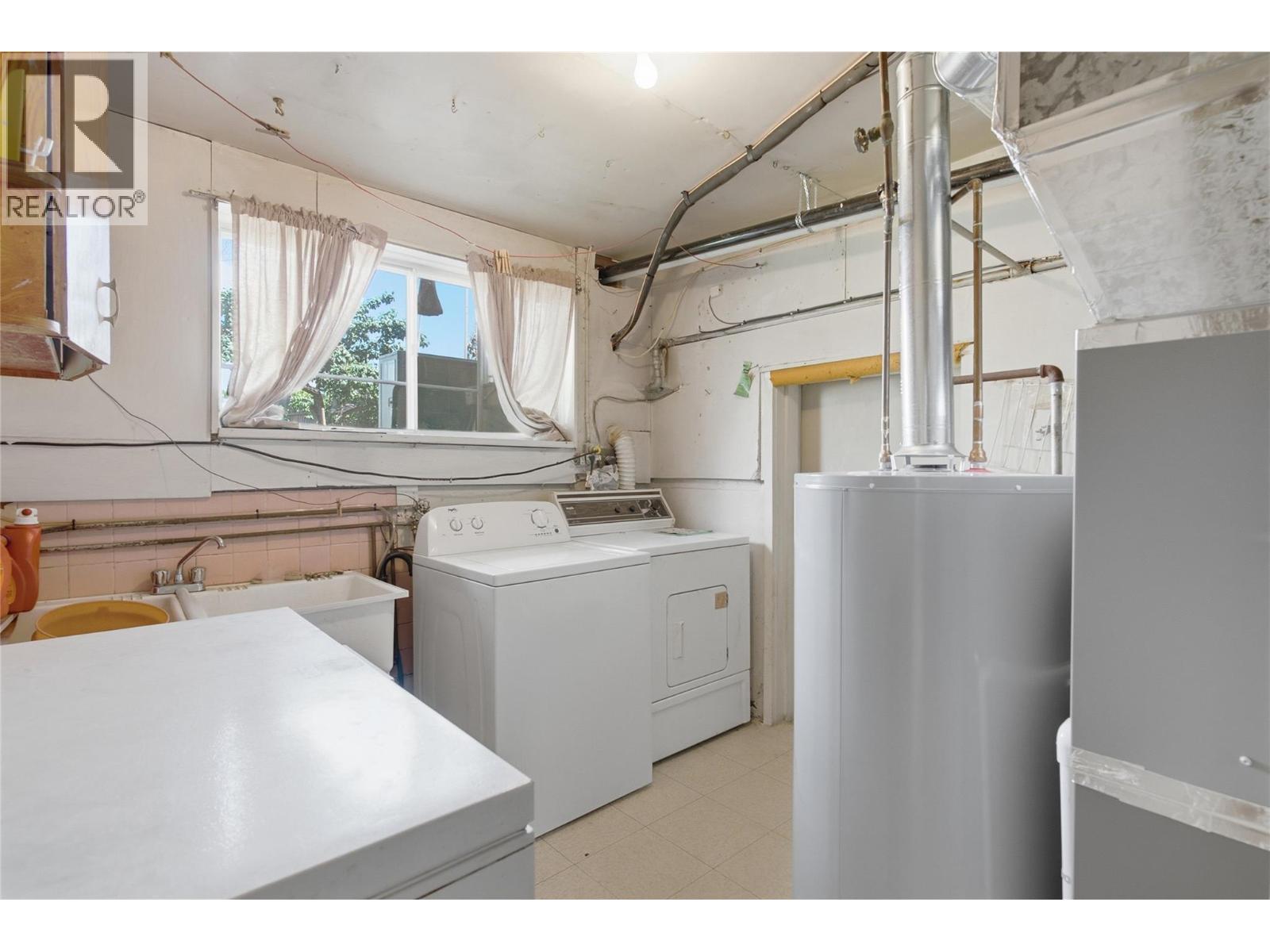 283 CHESTNUT Avenue - Image 16