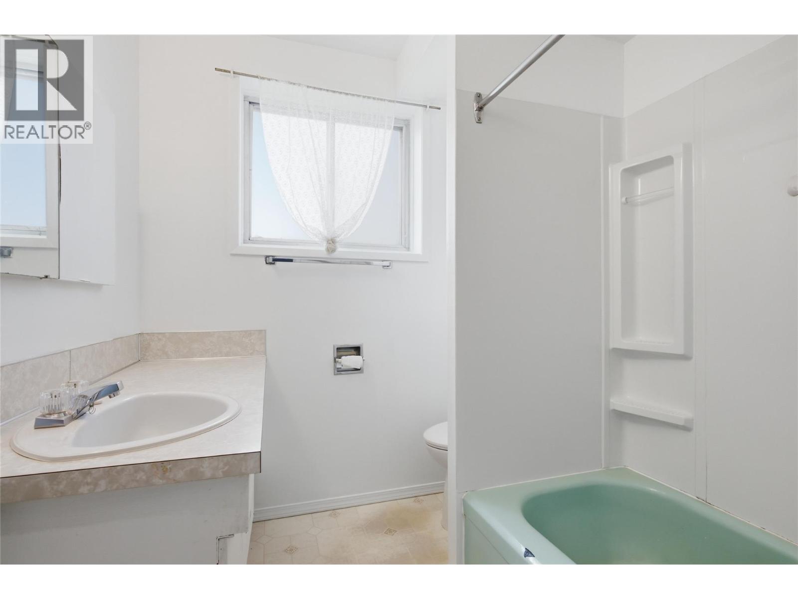 283 CHESTNUT Avenue - Image 18