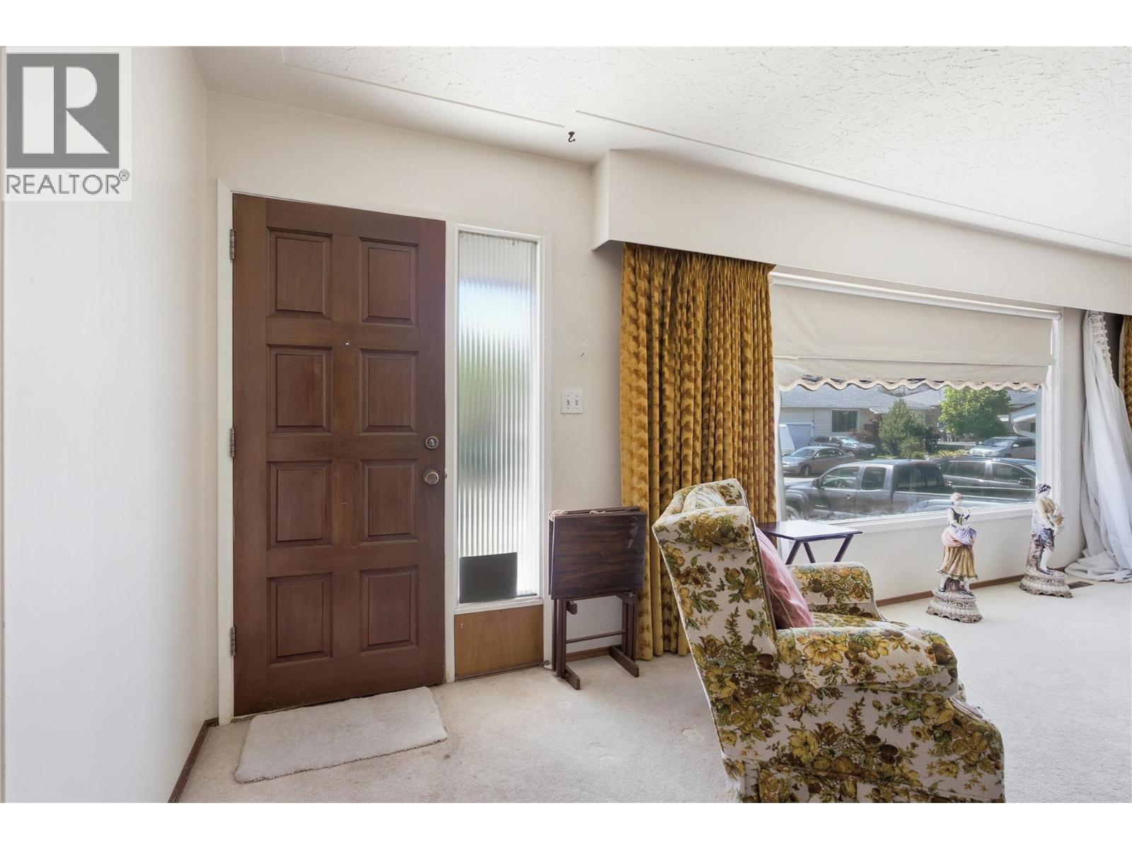 283 CHESTNUT Avenue - 2