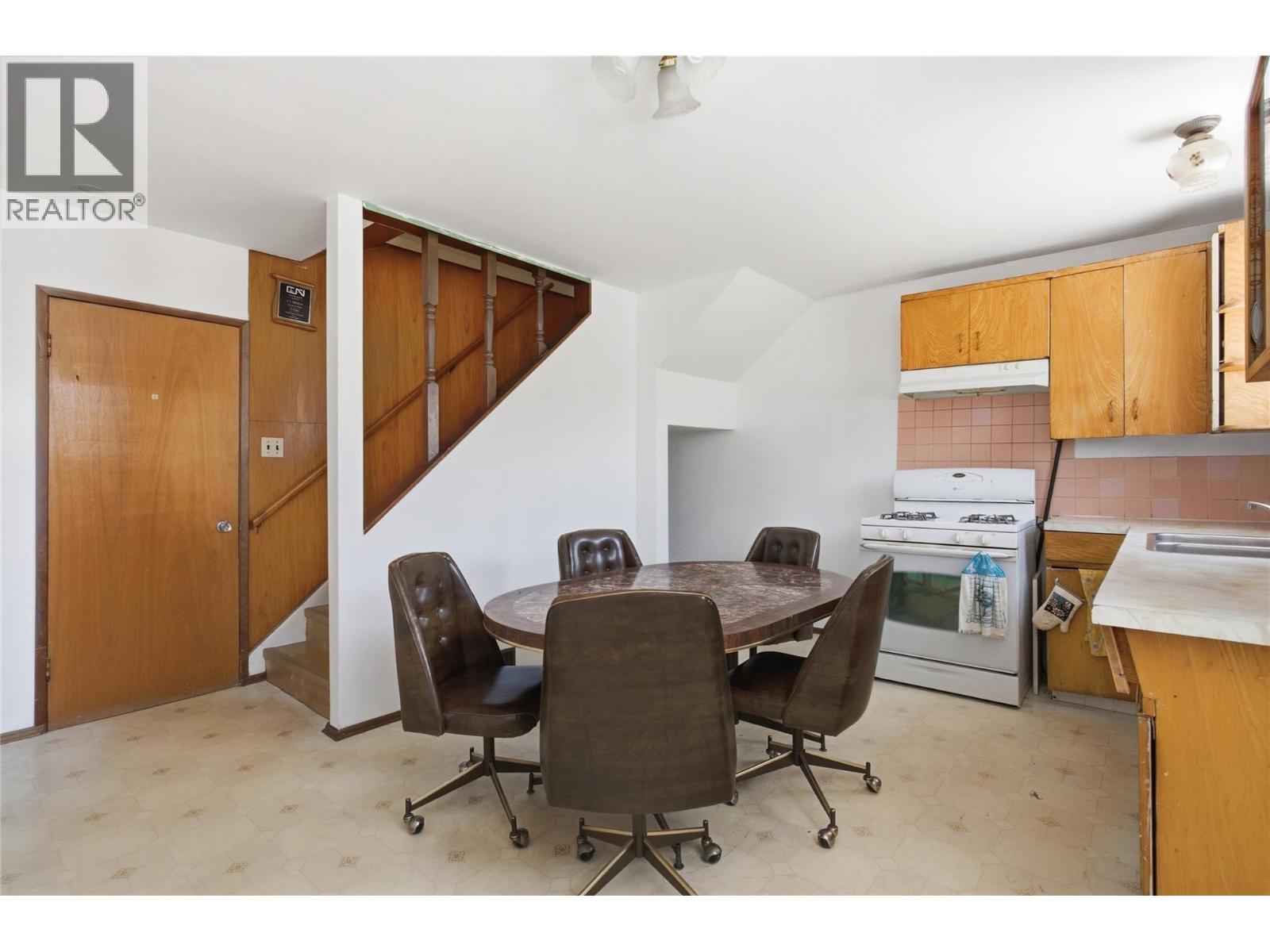 283 CHESTNUT Avenue - Image 14