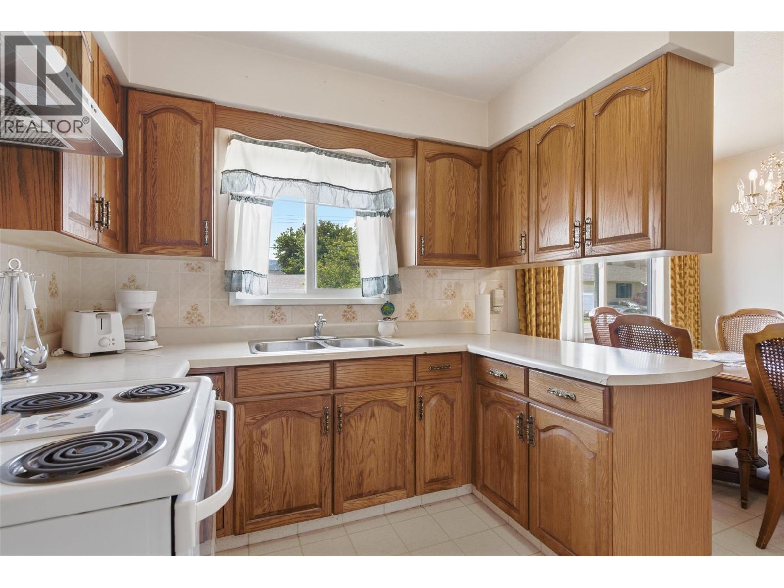 283 CHESTNUT Avenue - Image 7