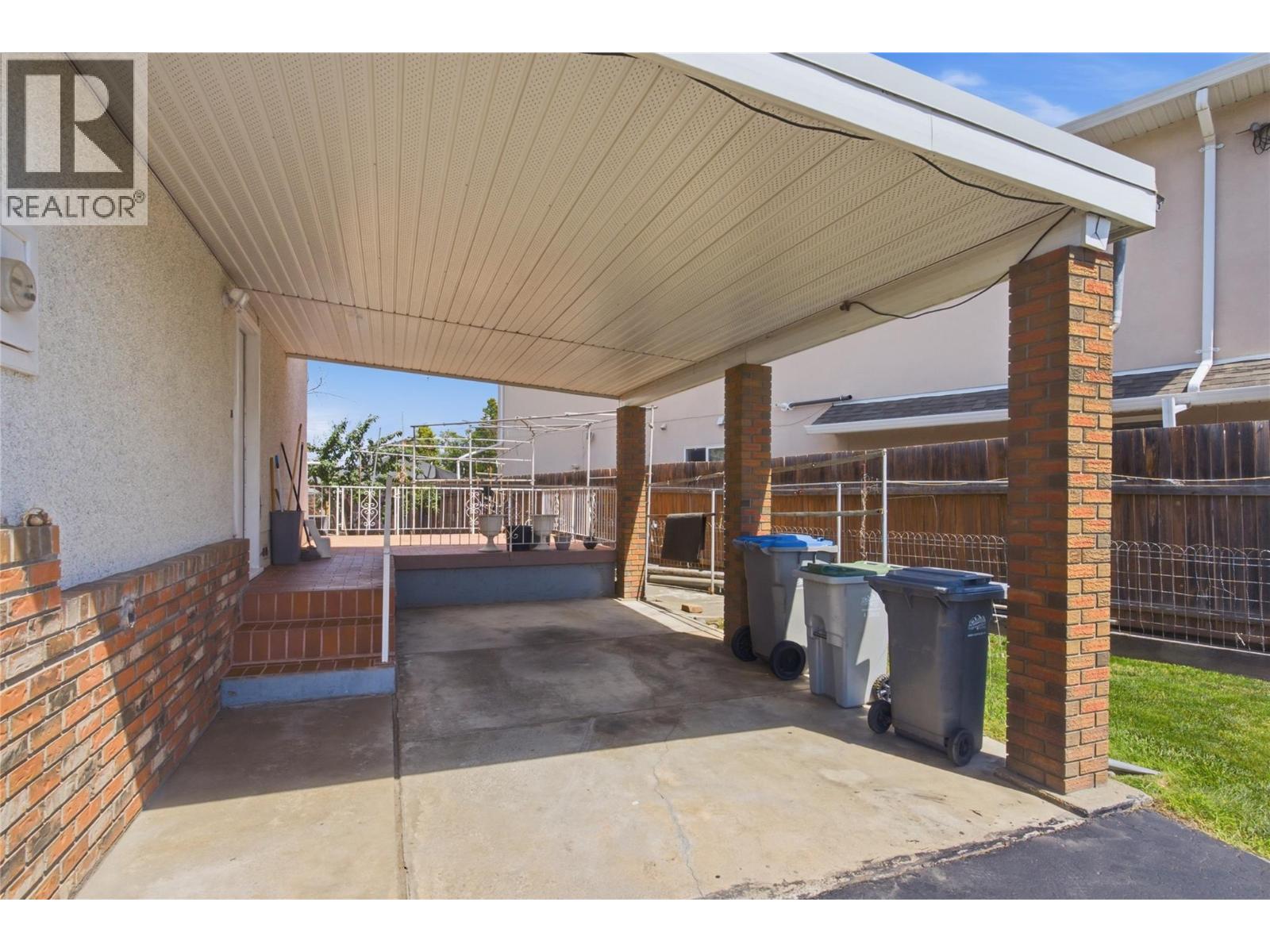 283 CHESTNUT Avenue - 36