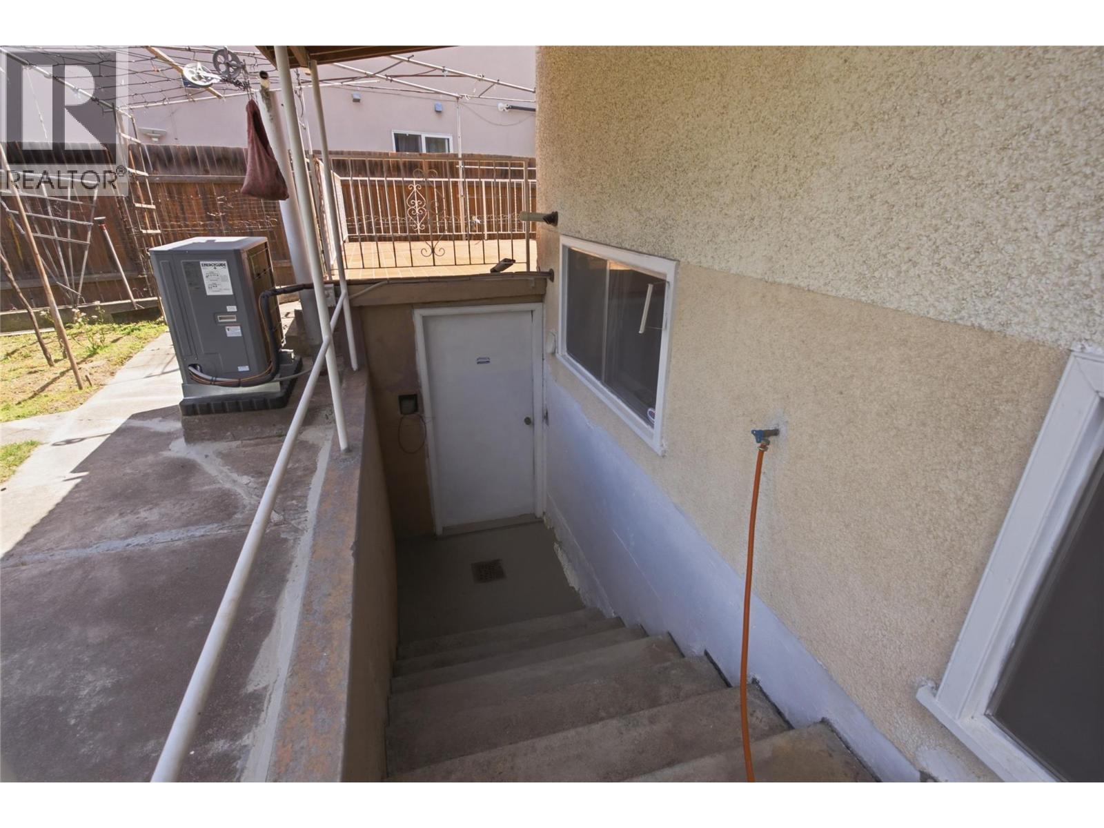 283 CHESTNUT Avenue - Image 37