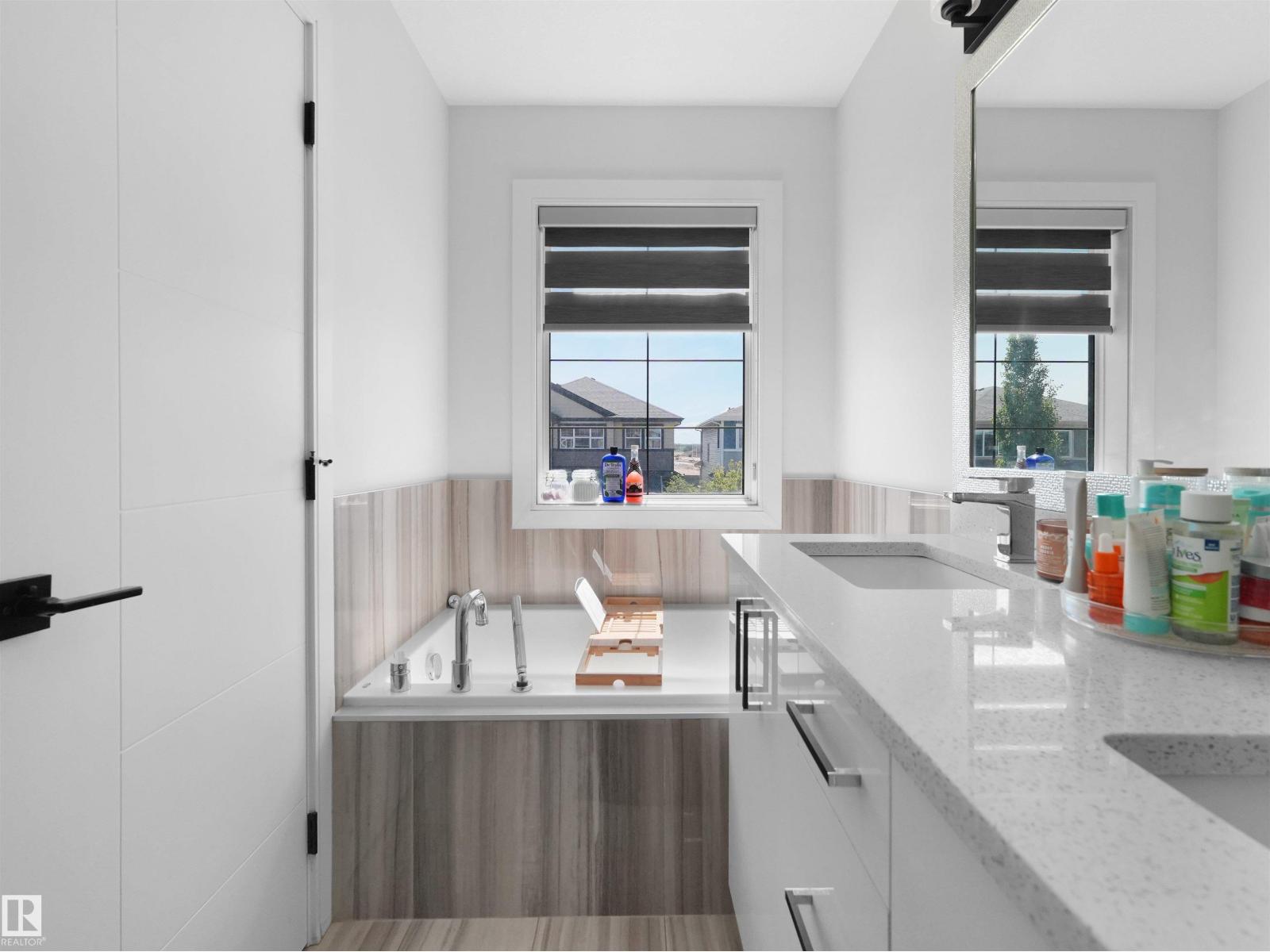 22320 80 AV NW NW — photo 39