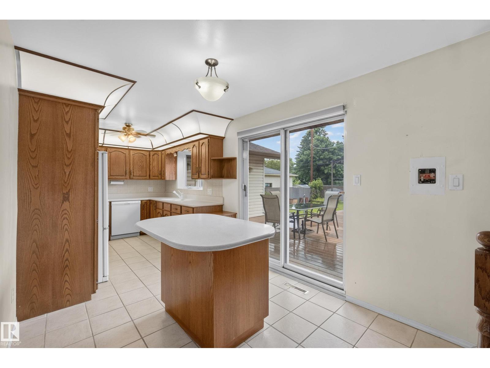 121 CEDAR ST — photo 11