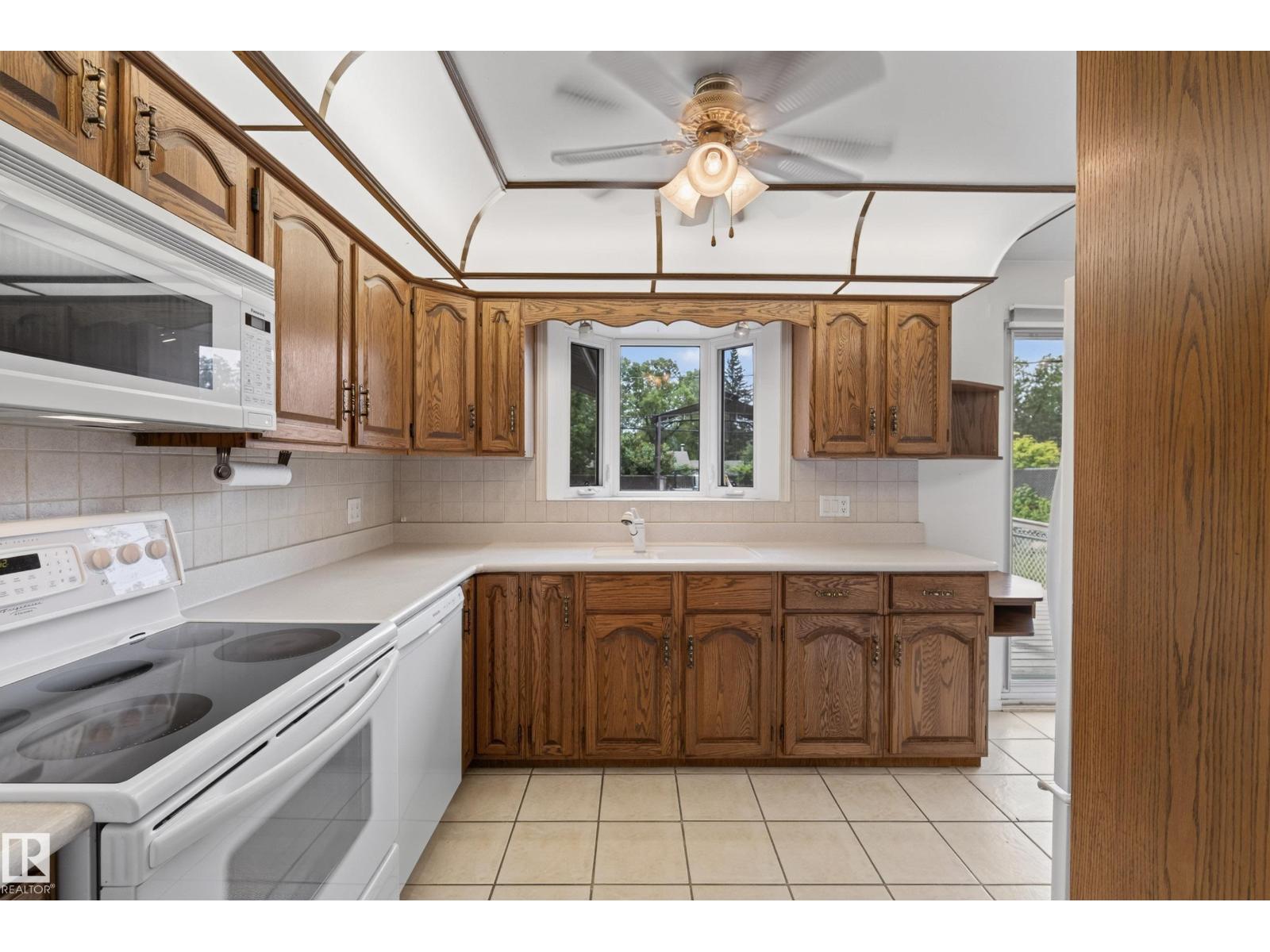 121 CEDAR ST — photo 12