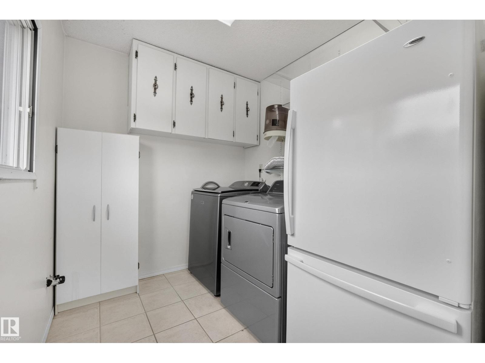 121 CEDAR ST — photo 24