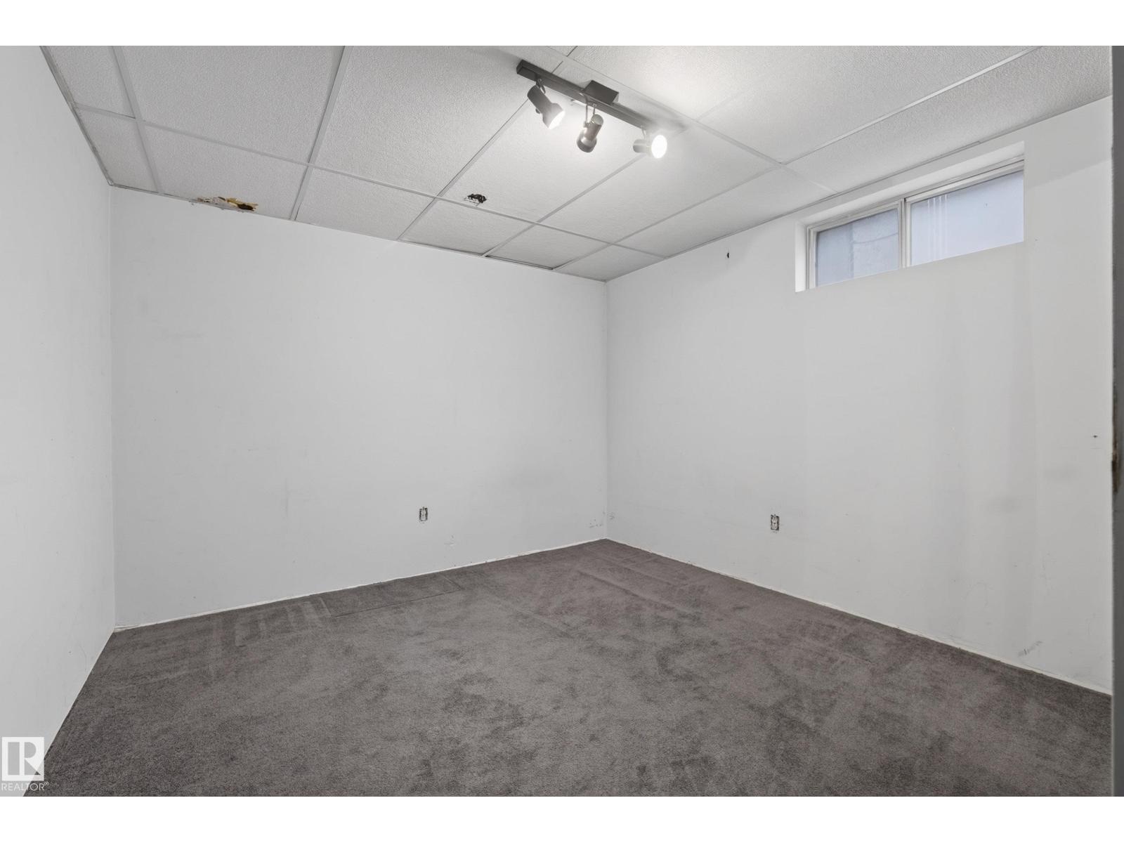 121 CEDAR ST — photo 25