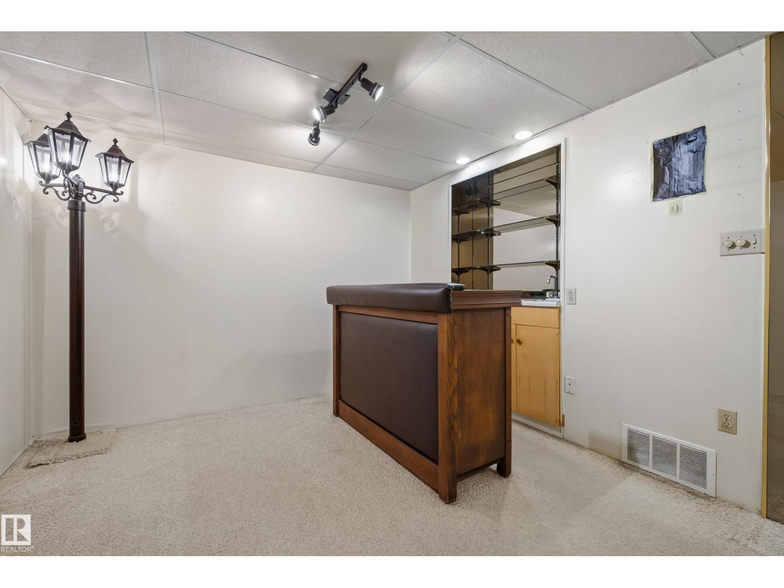 121 CEDAR ST — photo 30