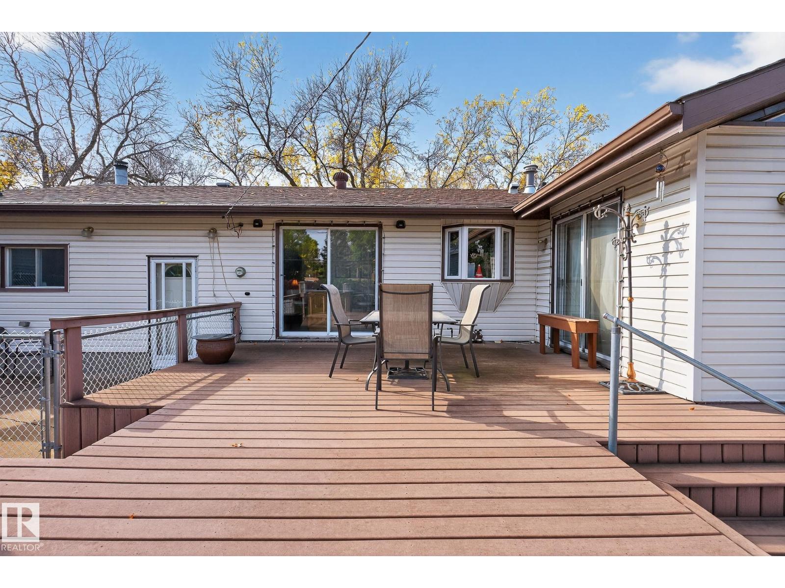 121 CEDAR ST — photo 34
