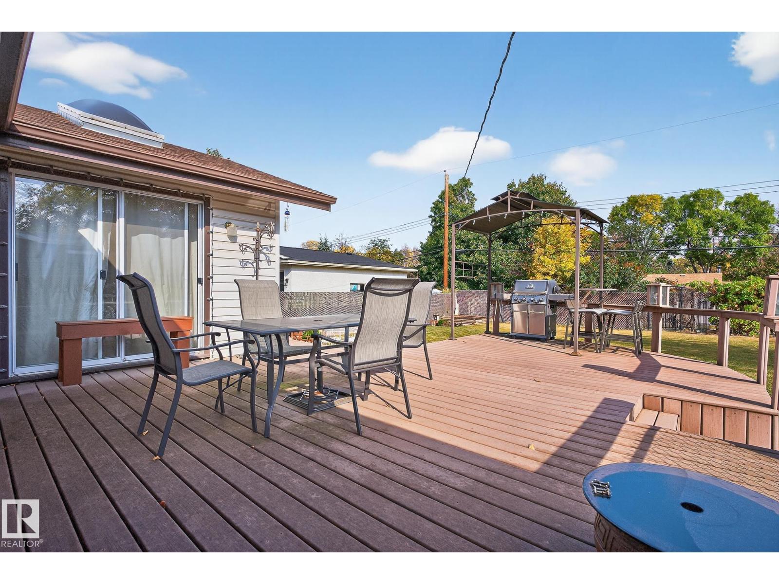 121 CEDAR ST — photo 35