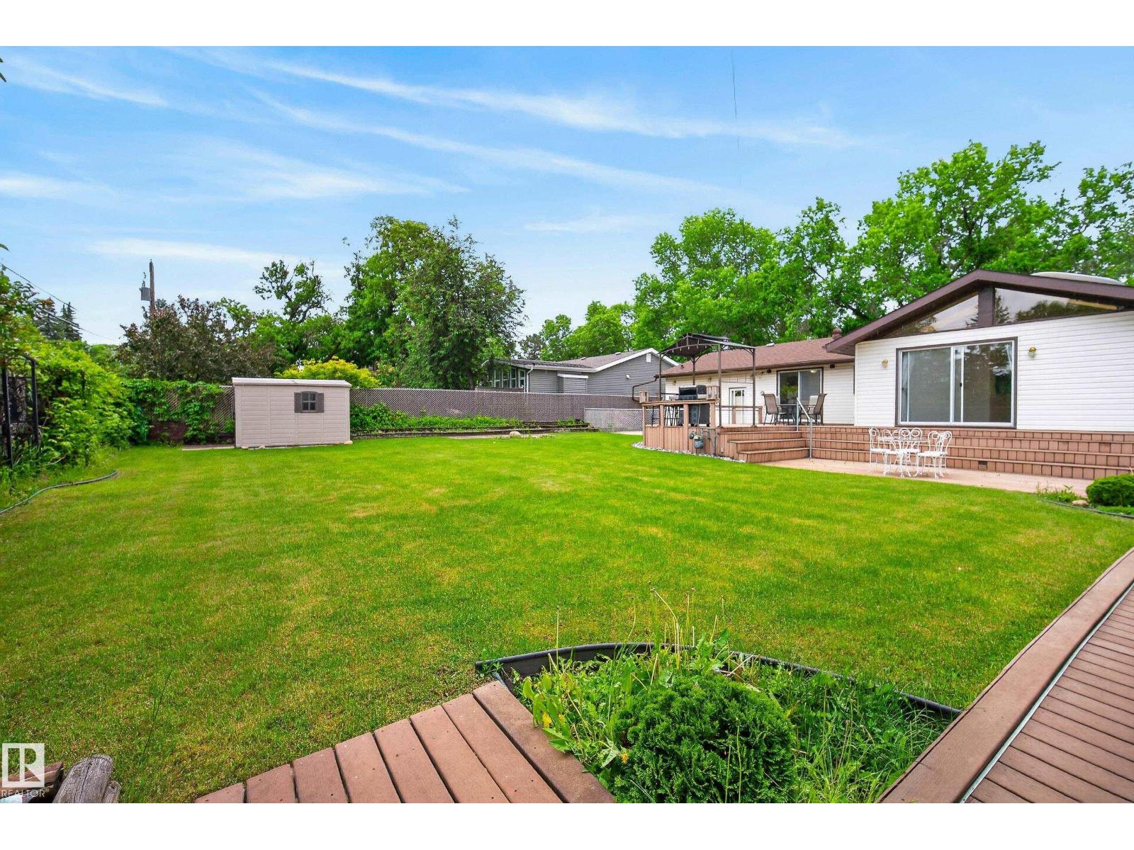 121 CEDAR ST — photo 41