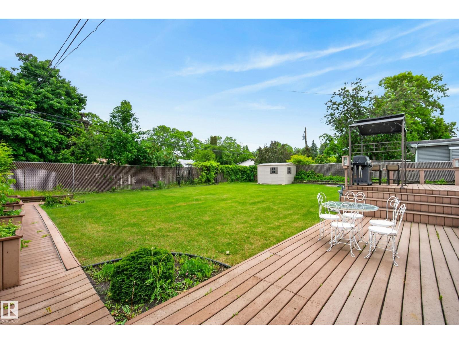 121 CEDAR ST — photo 42