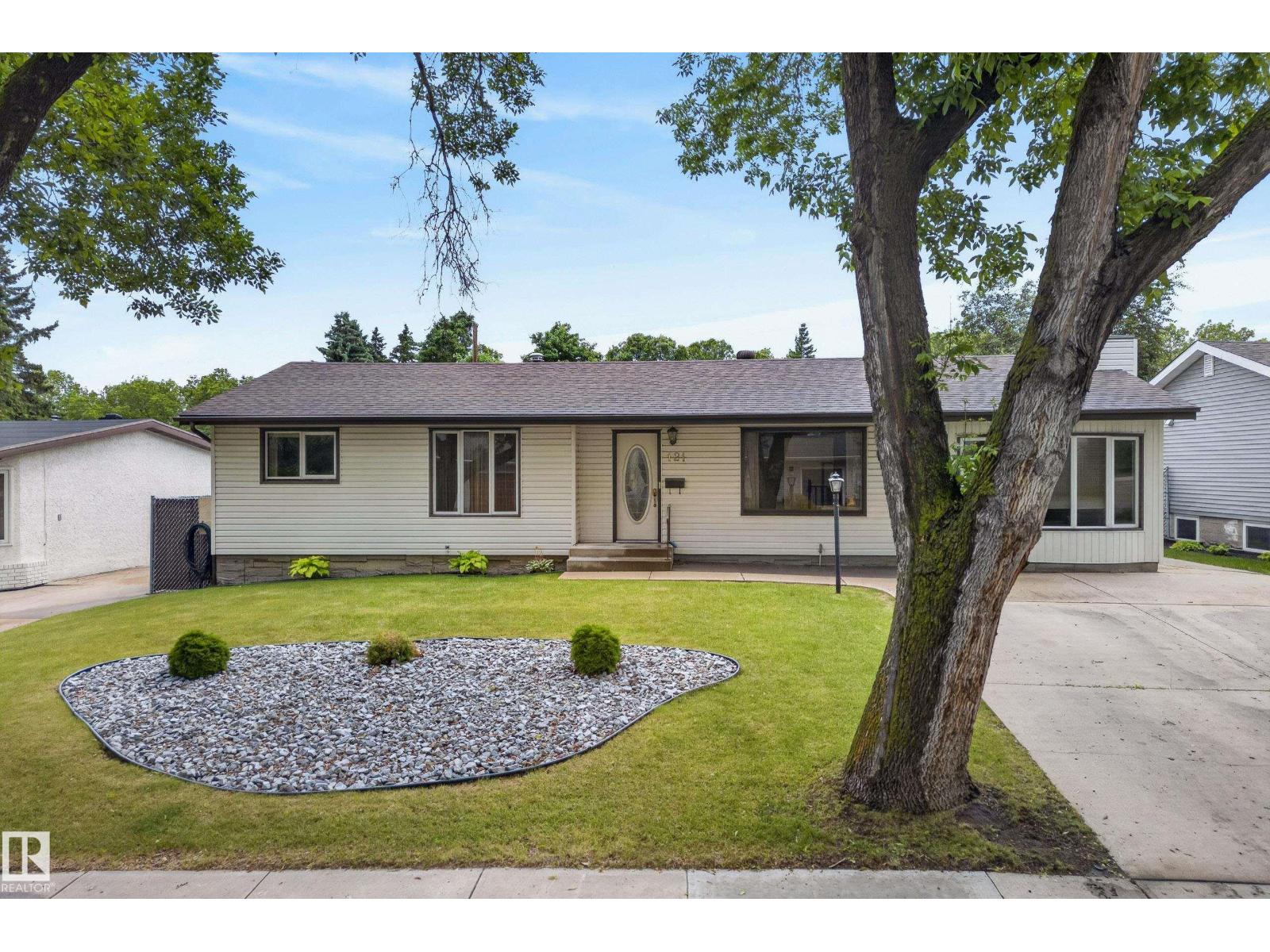 121 CEDAR ST — photo 48