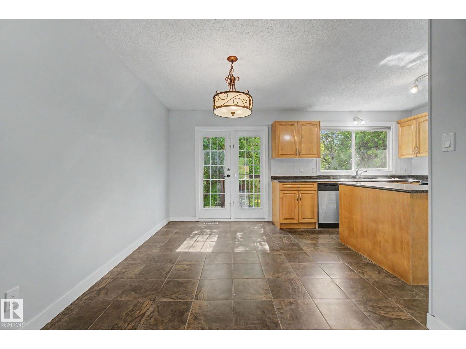 1511 75 ST NW - 6