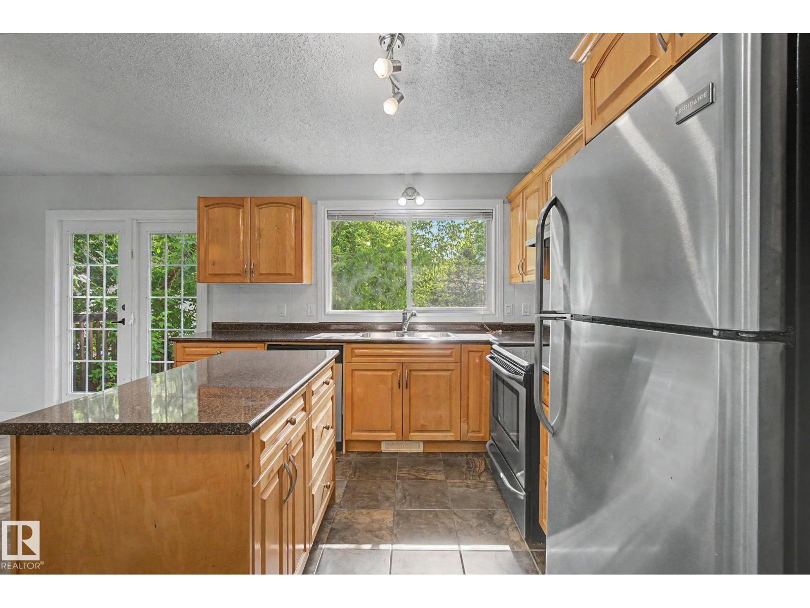1511 75 ST NW - 10