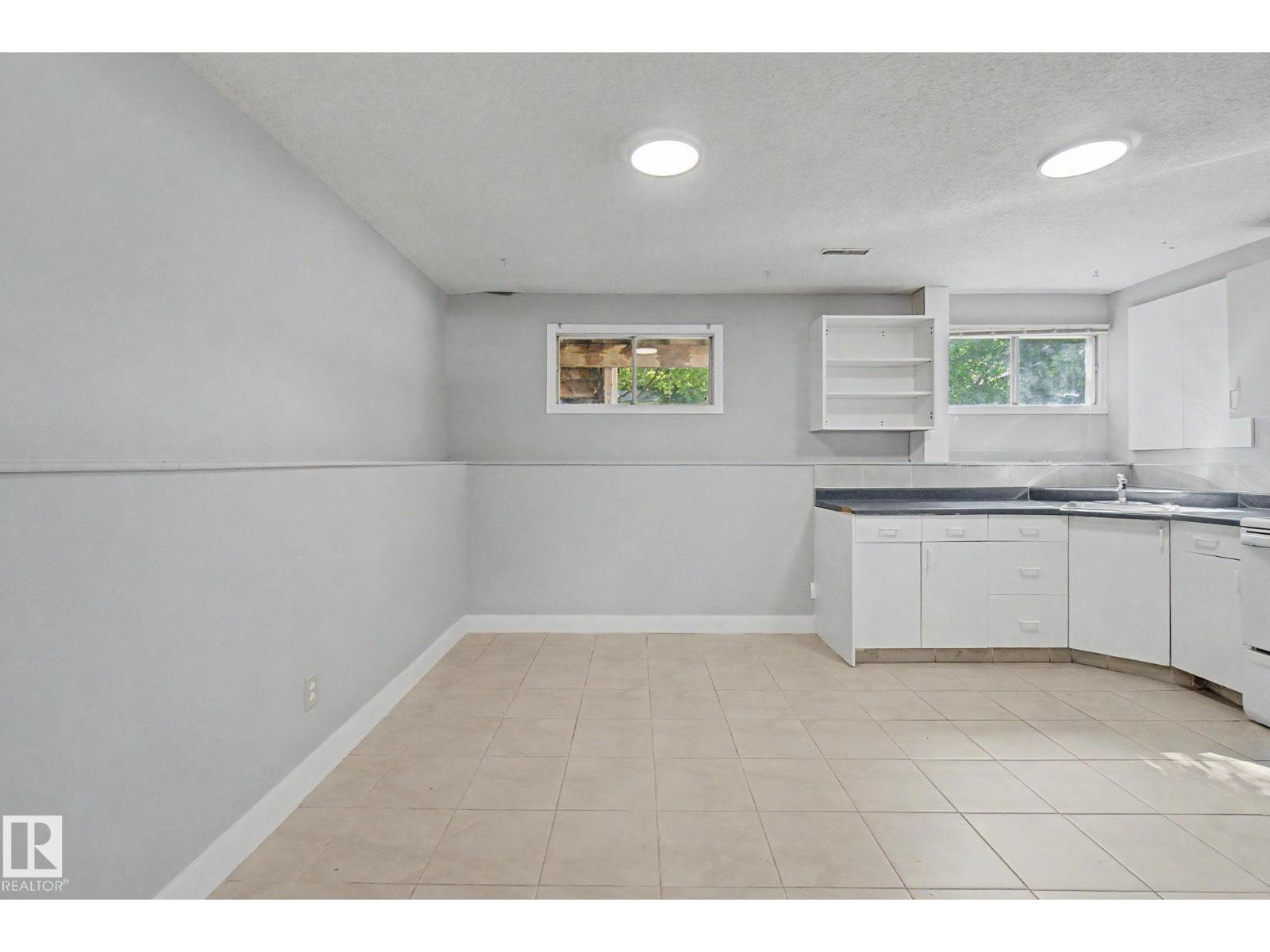 1511 75 ST NW - 30