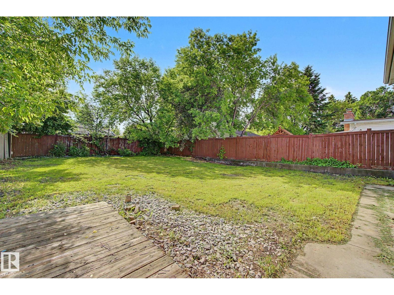 1511 75 ST NW - 48