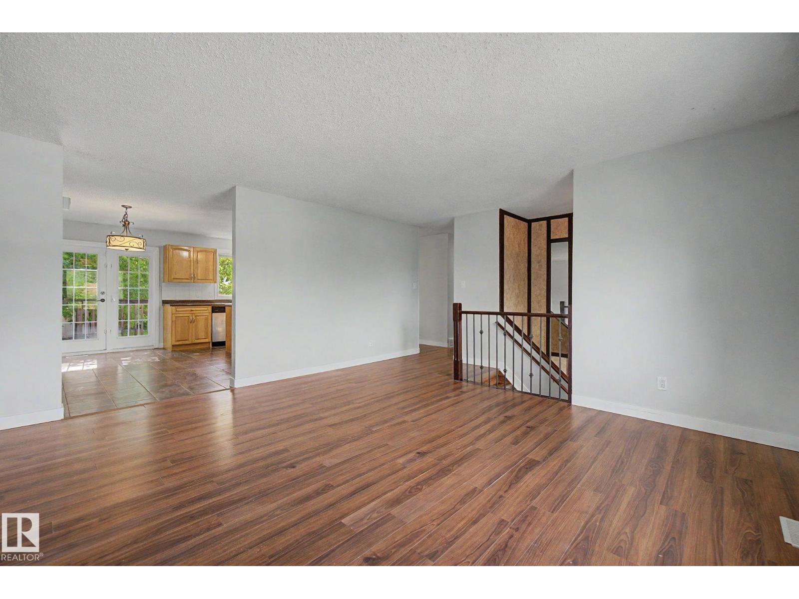 1511 75 ST NW - 4