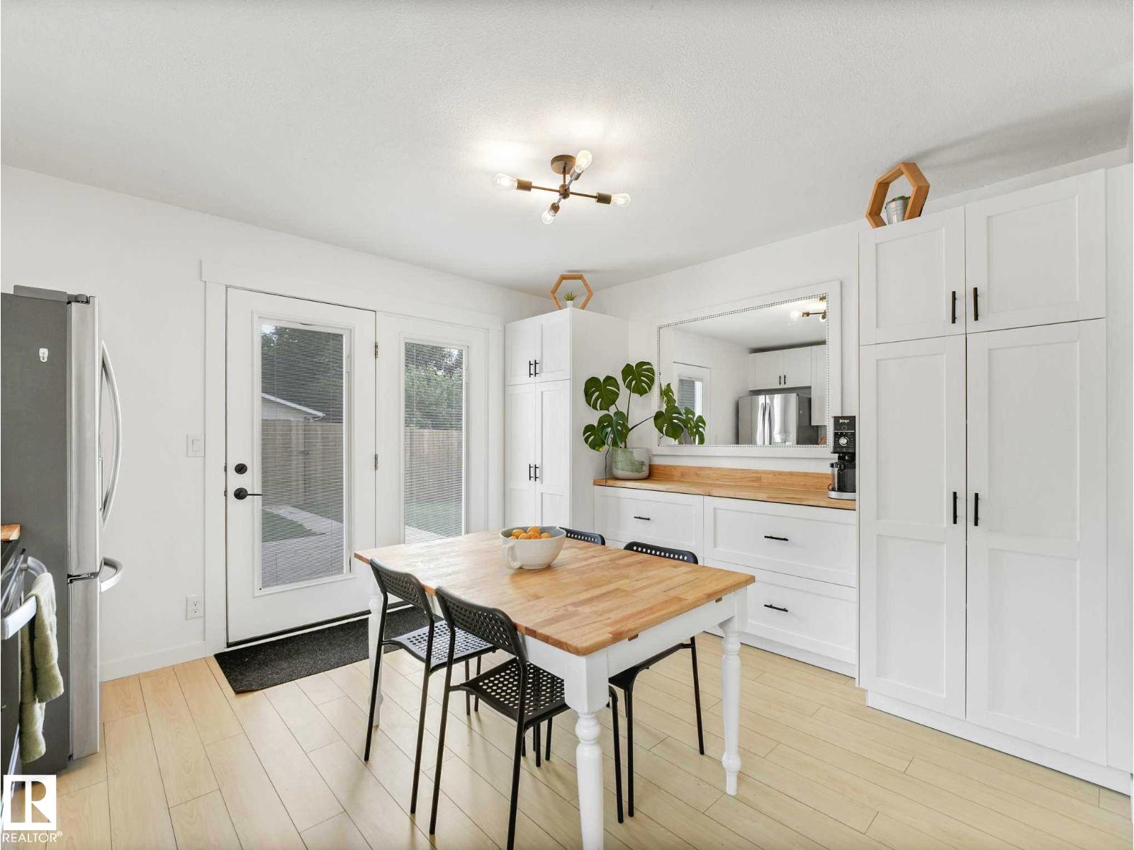 4115 41 AV NW — photo 16