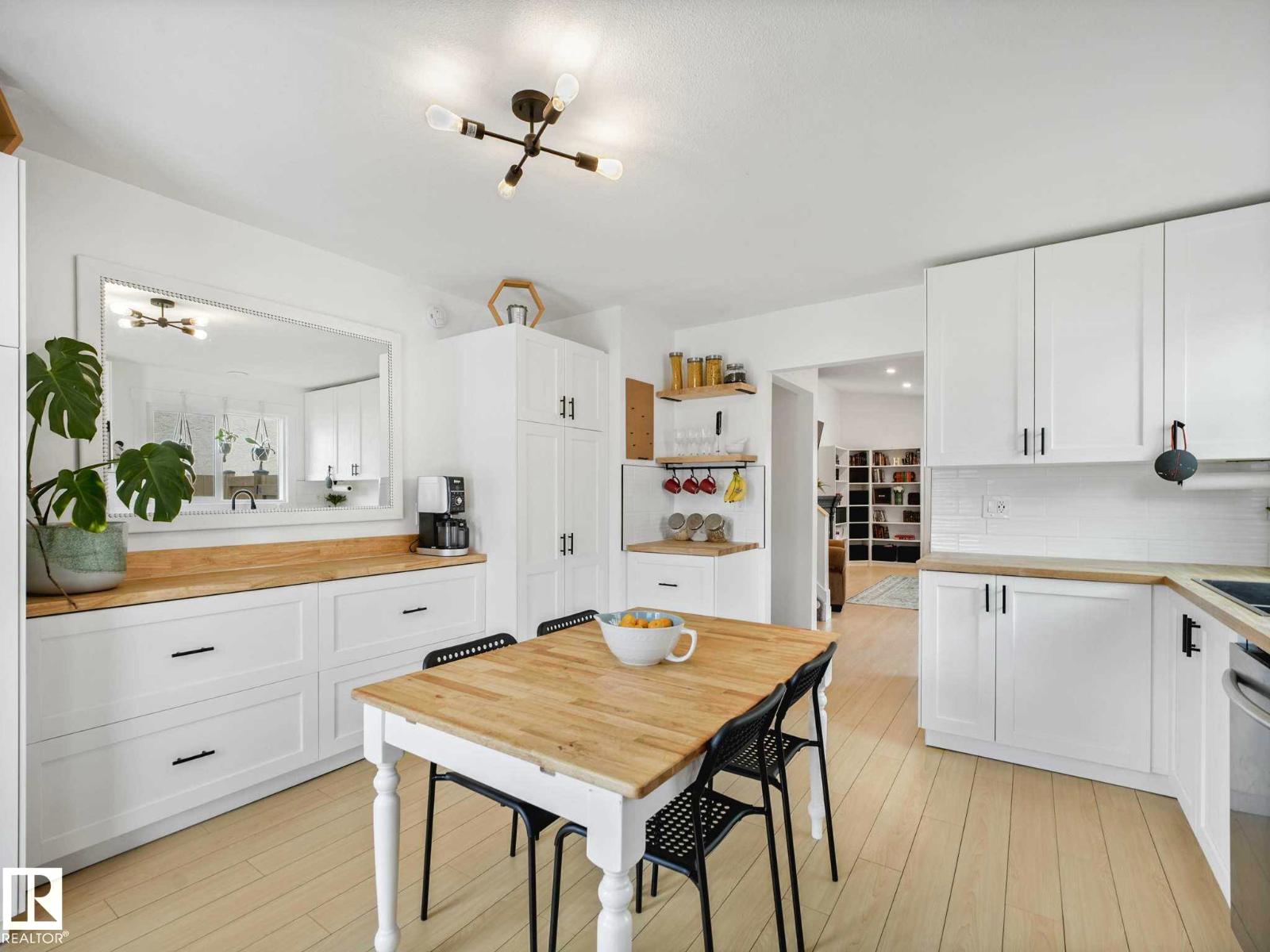 4115 41 AV NW — photo 19