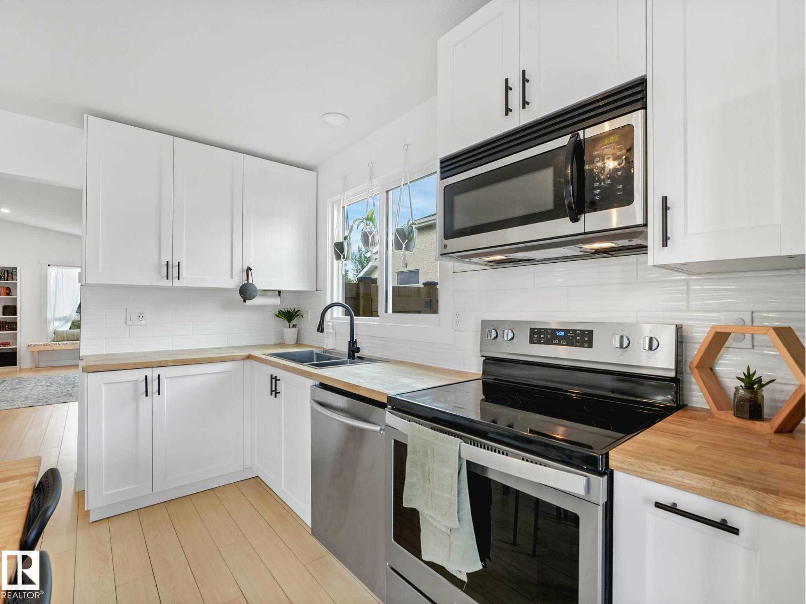 4115 41 AV NW — photo 20