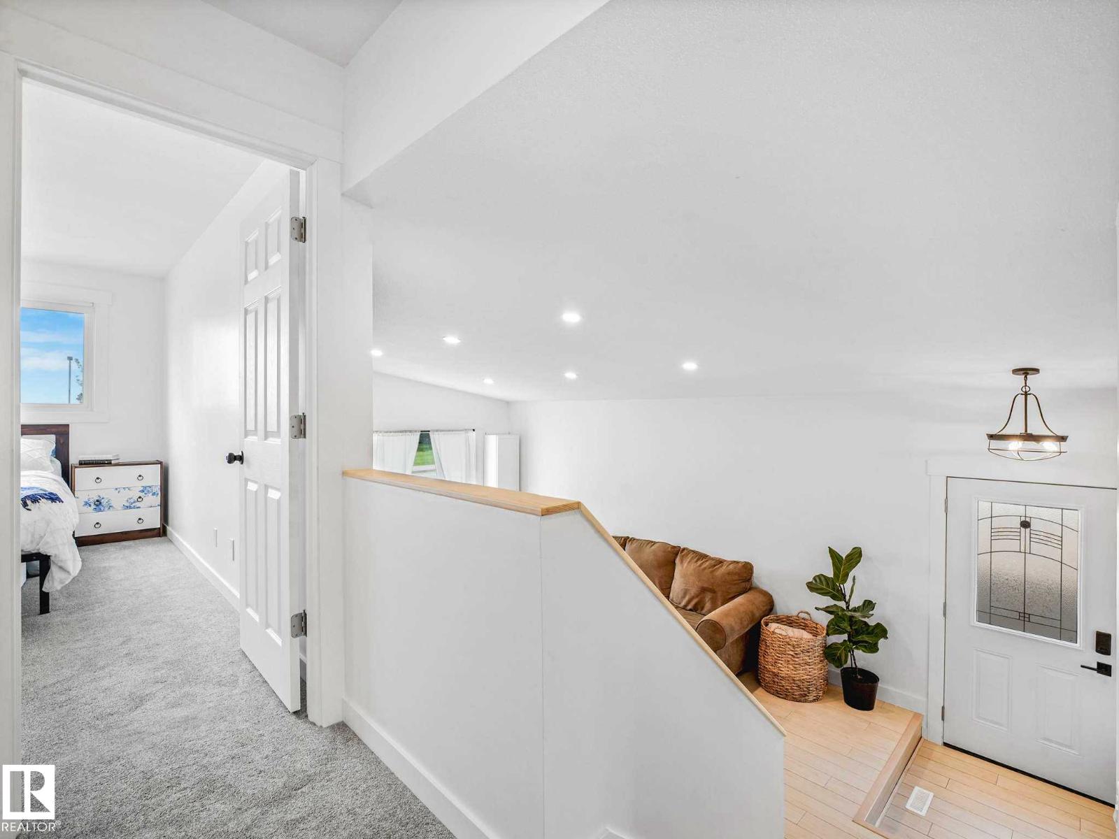 4115 41 AV NW — photo 29