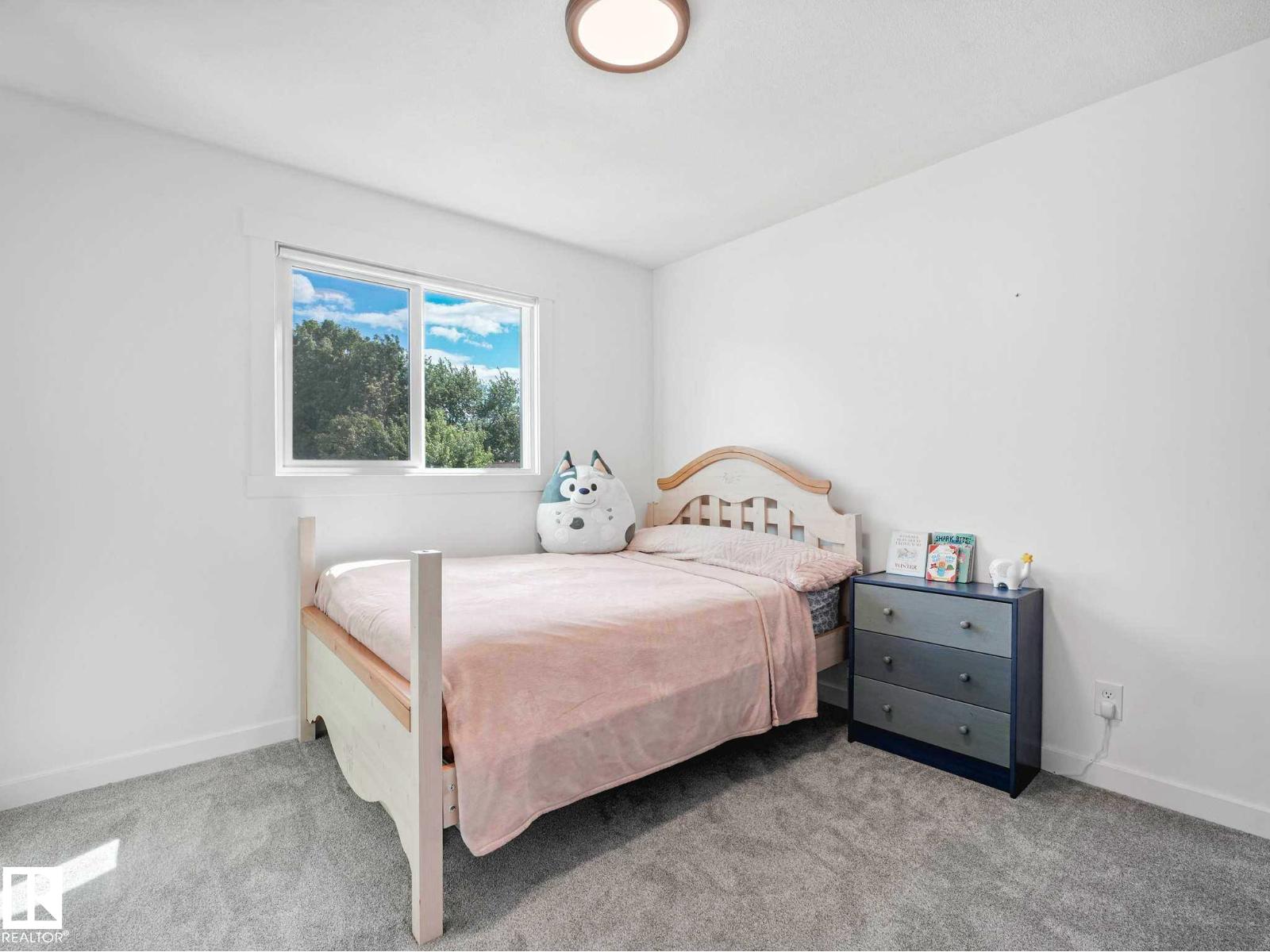4115 41 AV NW — photo 37