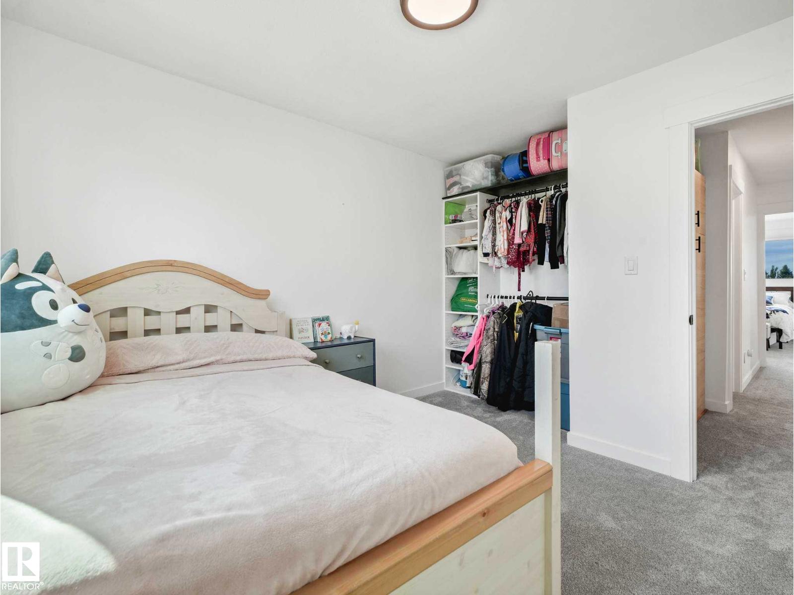 4115 41 AV NW — photo 38