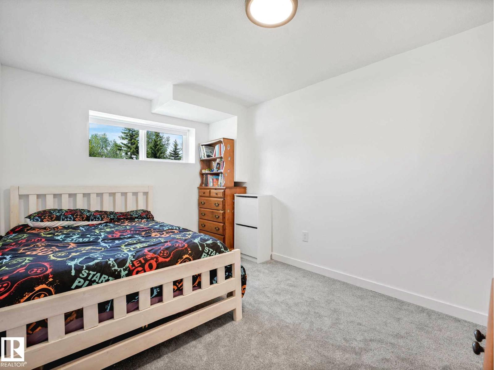 4115 41 AV NW — photo 44