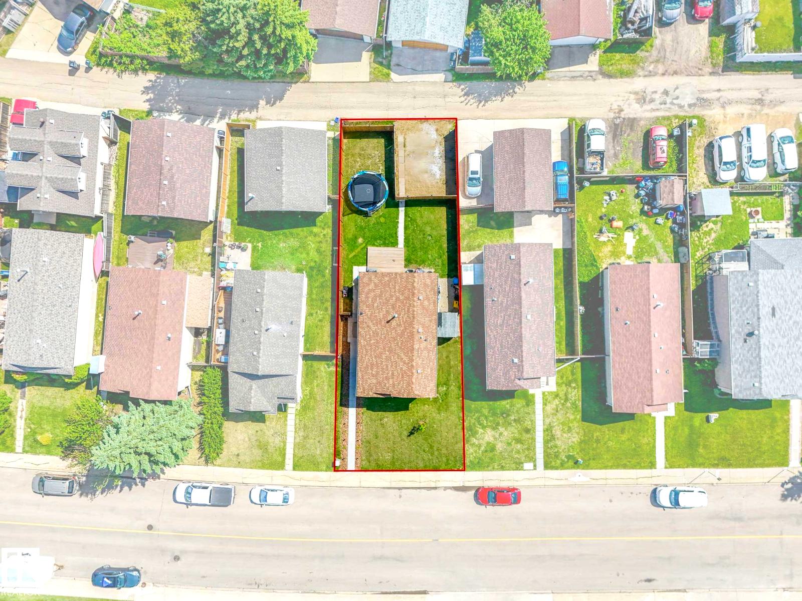 4115 41 AV NW — photo 68